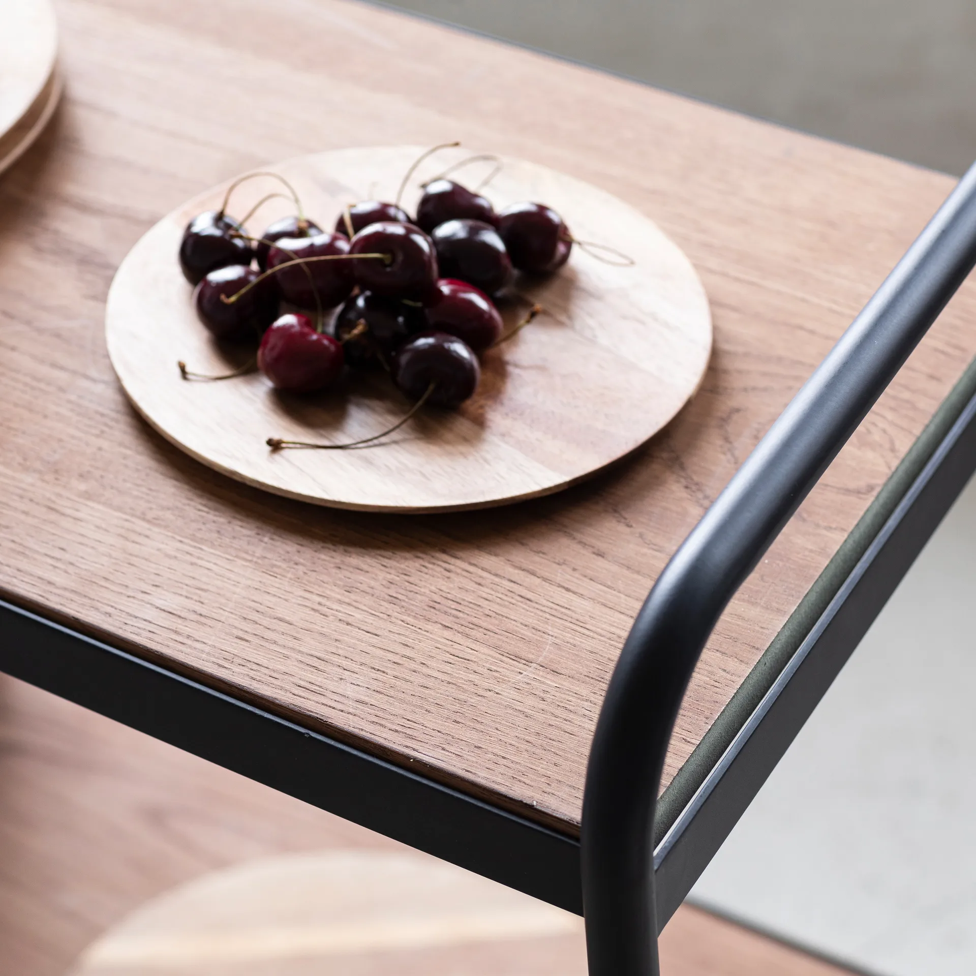 James serveertrolley, Zwart Serax