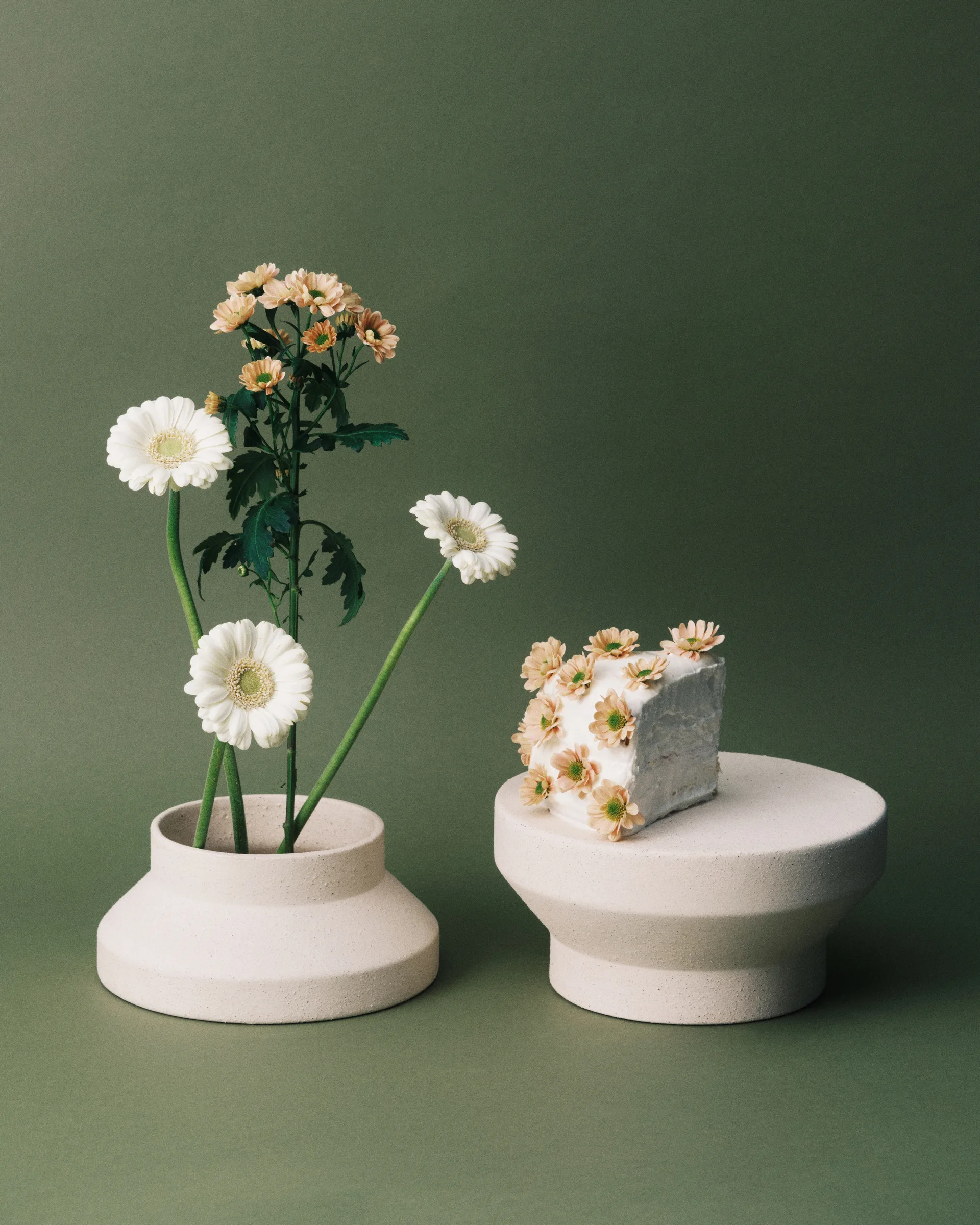 Mira vaas/taartplateau S, Beige Serax