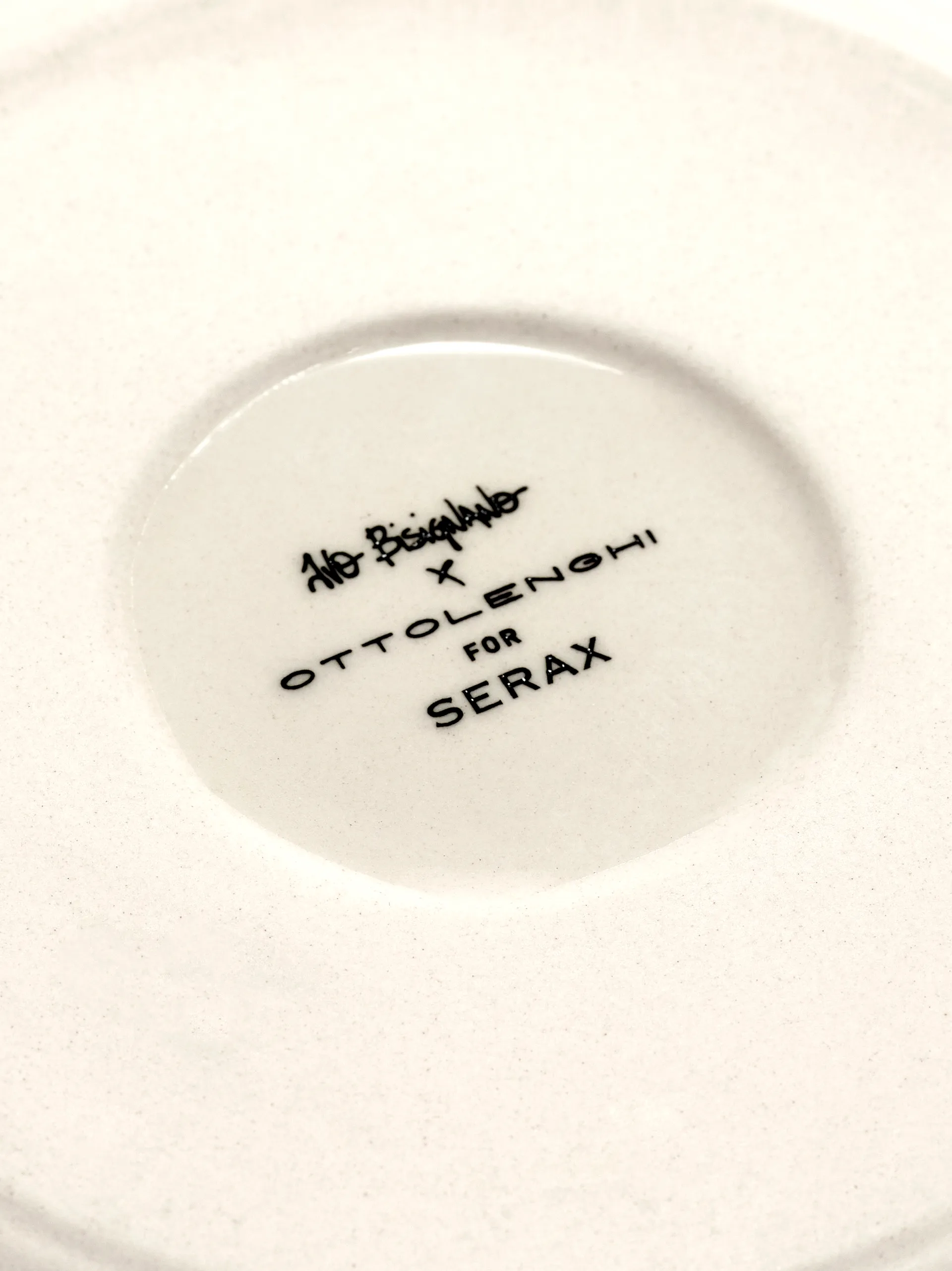 Ottolenghi Feast saladeschaal Ø27,5 cm, White stripes-red Serax