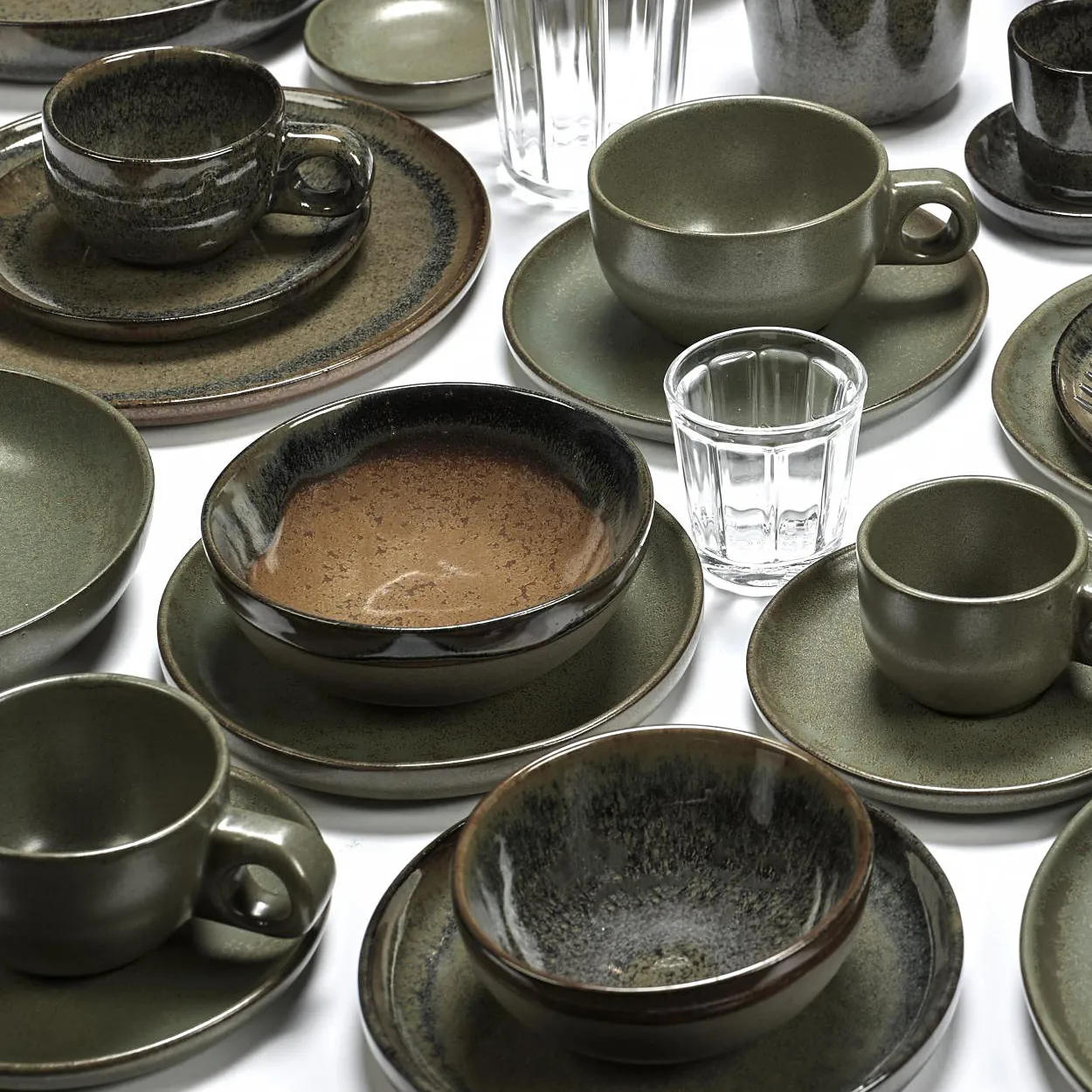 Surface diep bord 21 cm, Camogreen Serax