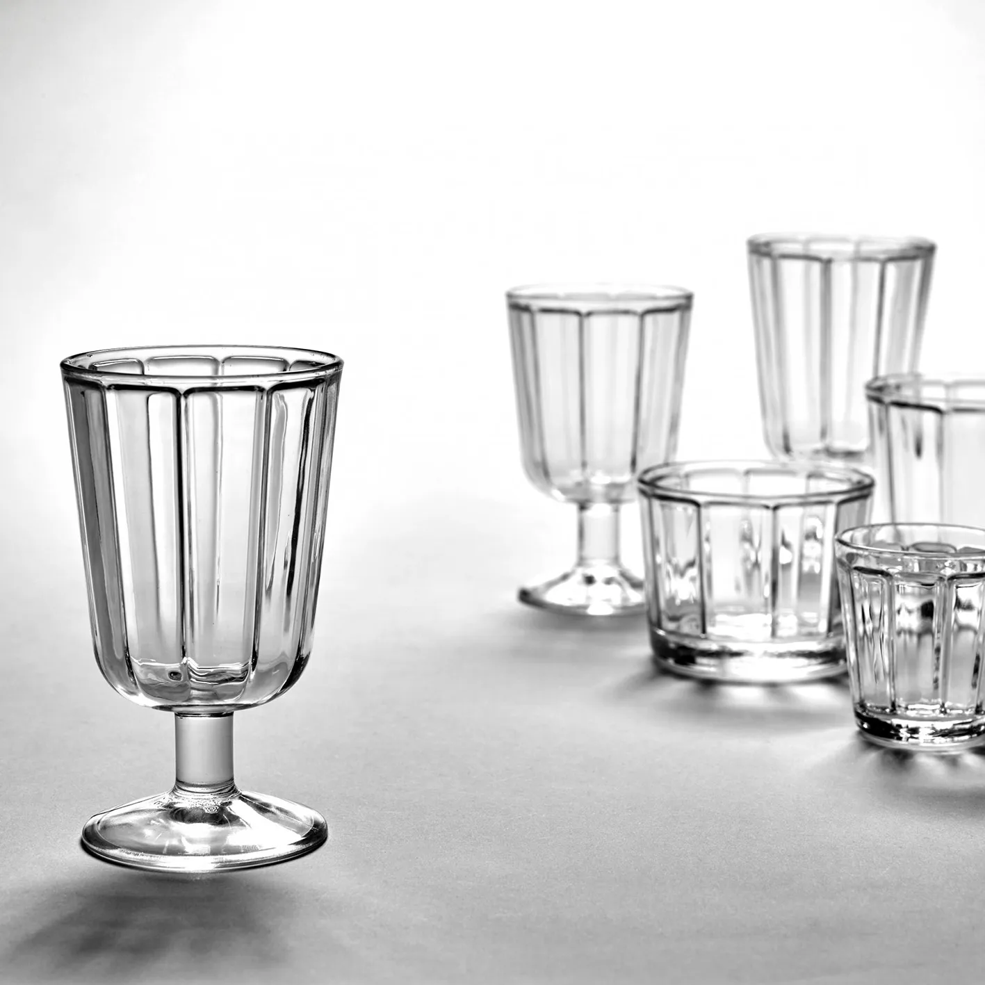 Surface wittewijnglazen 18 cl 4-pack Helder,  Serax