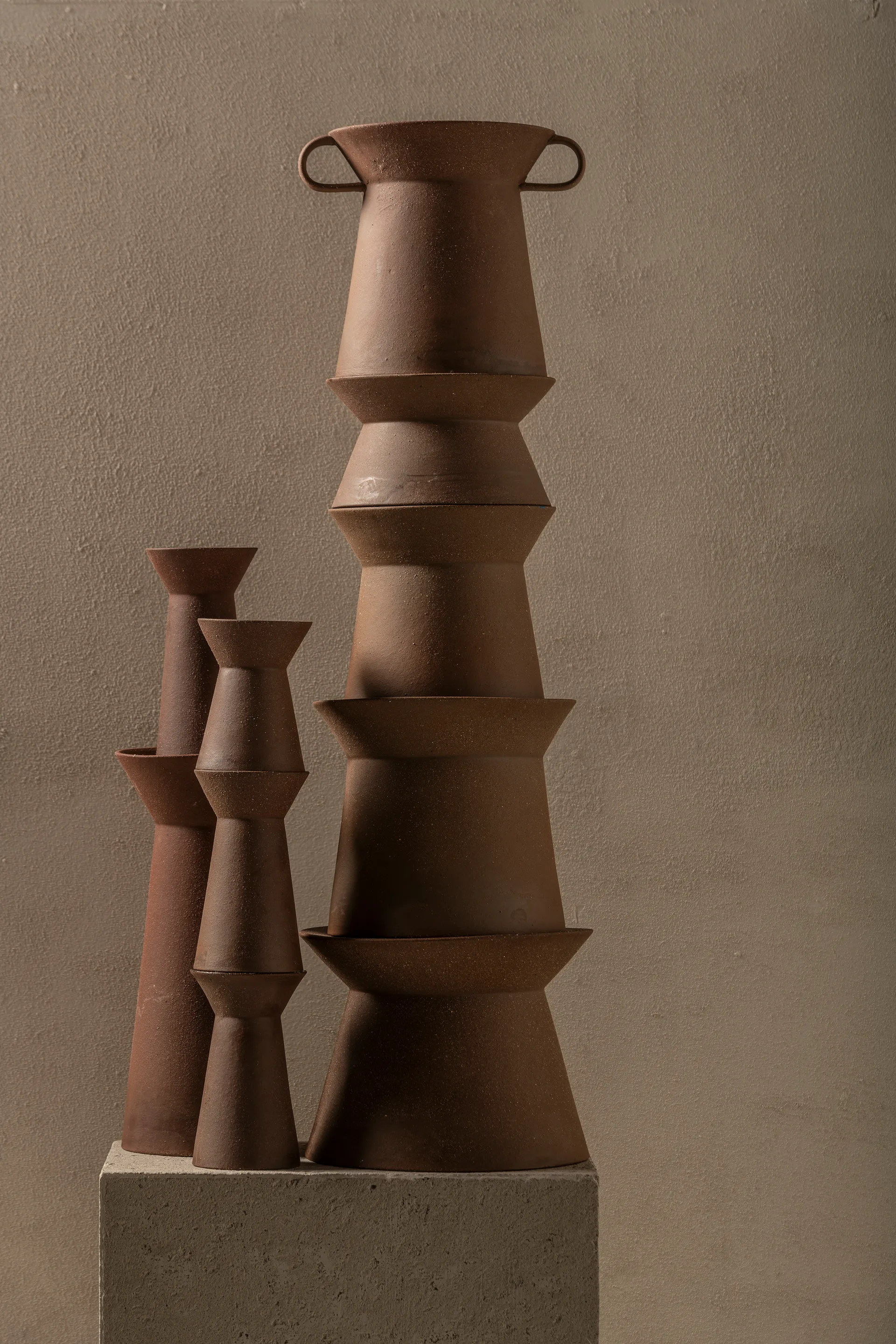 Urban 03 vaas S 18,5 cm, Red-brown Serax