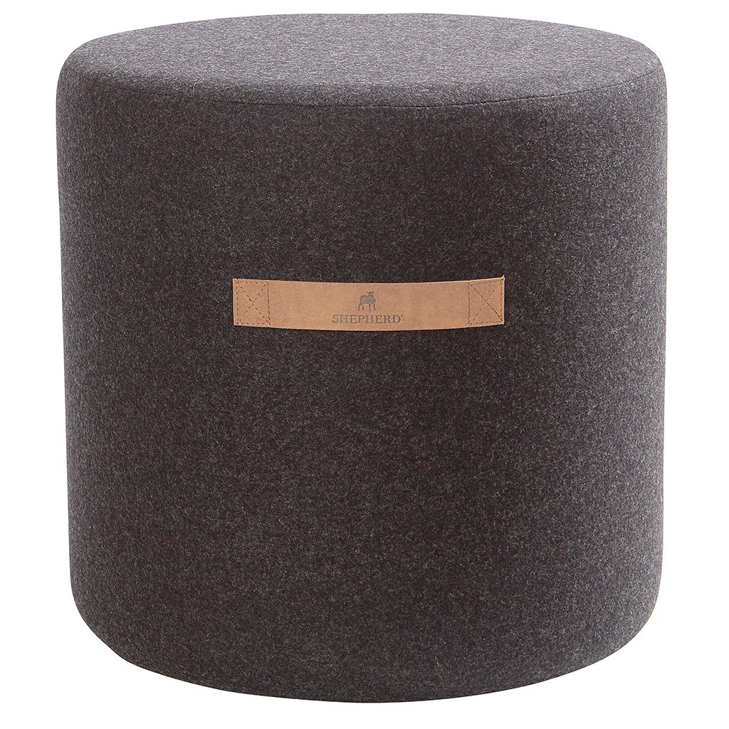 Shepherd of Sweden Shepherd poef Sara 40 cm. zwart | Scandinavisch Interieur | Poefs en hockers | Zwart