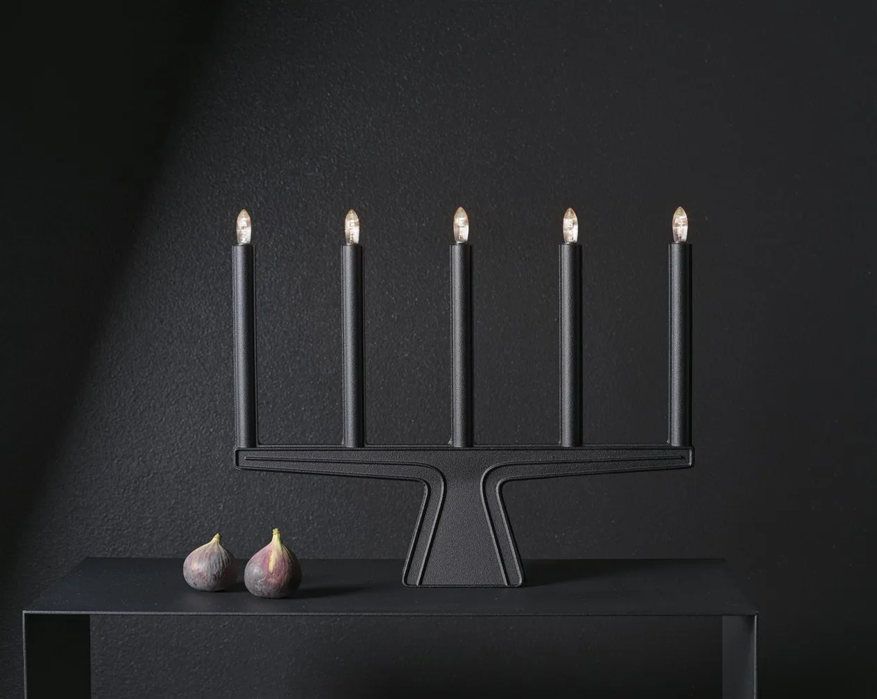 Stella 5 adventskandelaar 41 cm, Zwart SMD Design