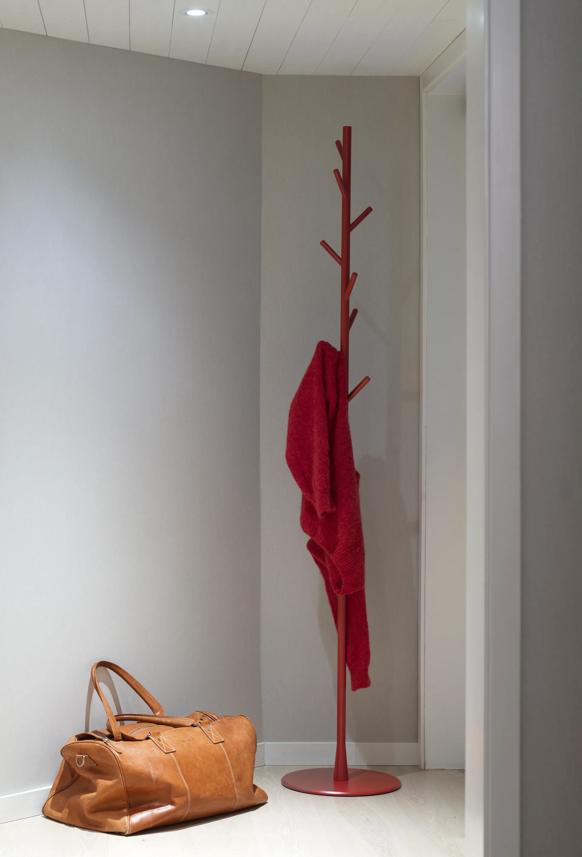 Sticks kapstok - vloer, Rozenbottel SMD Design