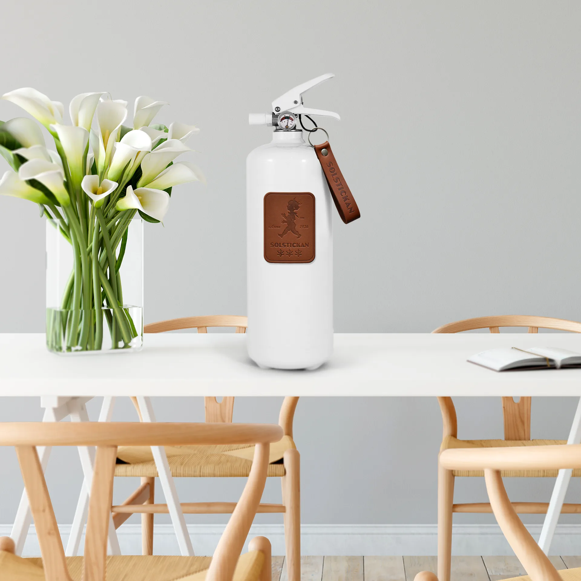 Solstickan brandblusser 2 kg, Donkerbruin leer Solstickan Design