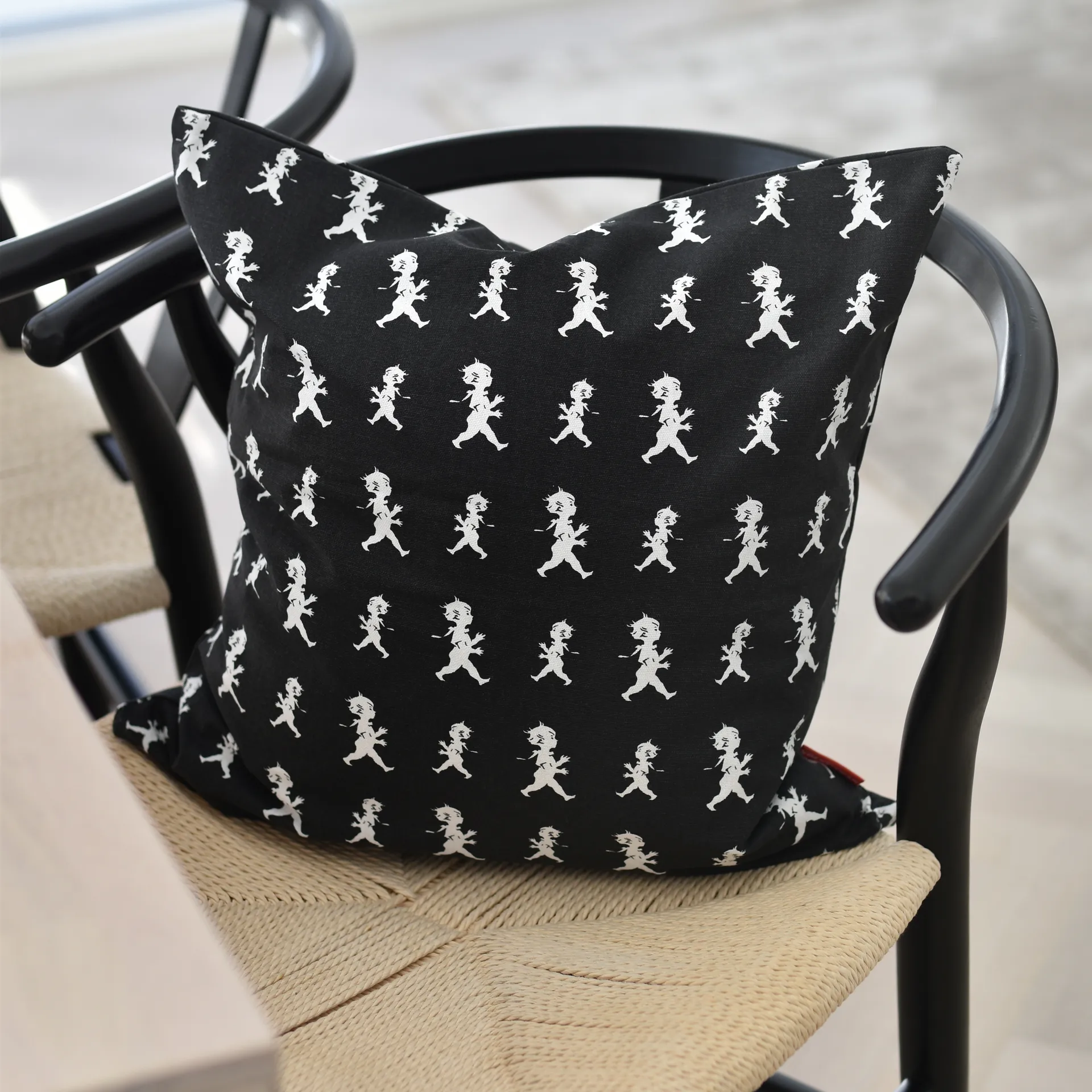 Solstickan kussenhoes 50x50 cm, Zwart Solstickan Design