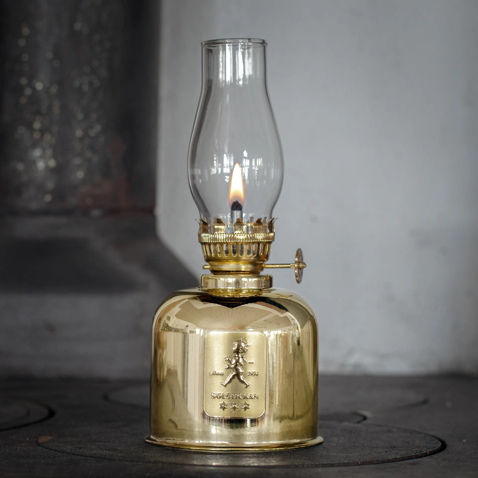 Solstickan paraffine-lamp, goud Solstickan Design