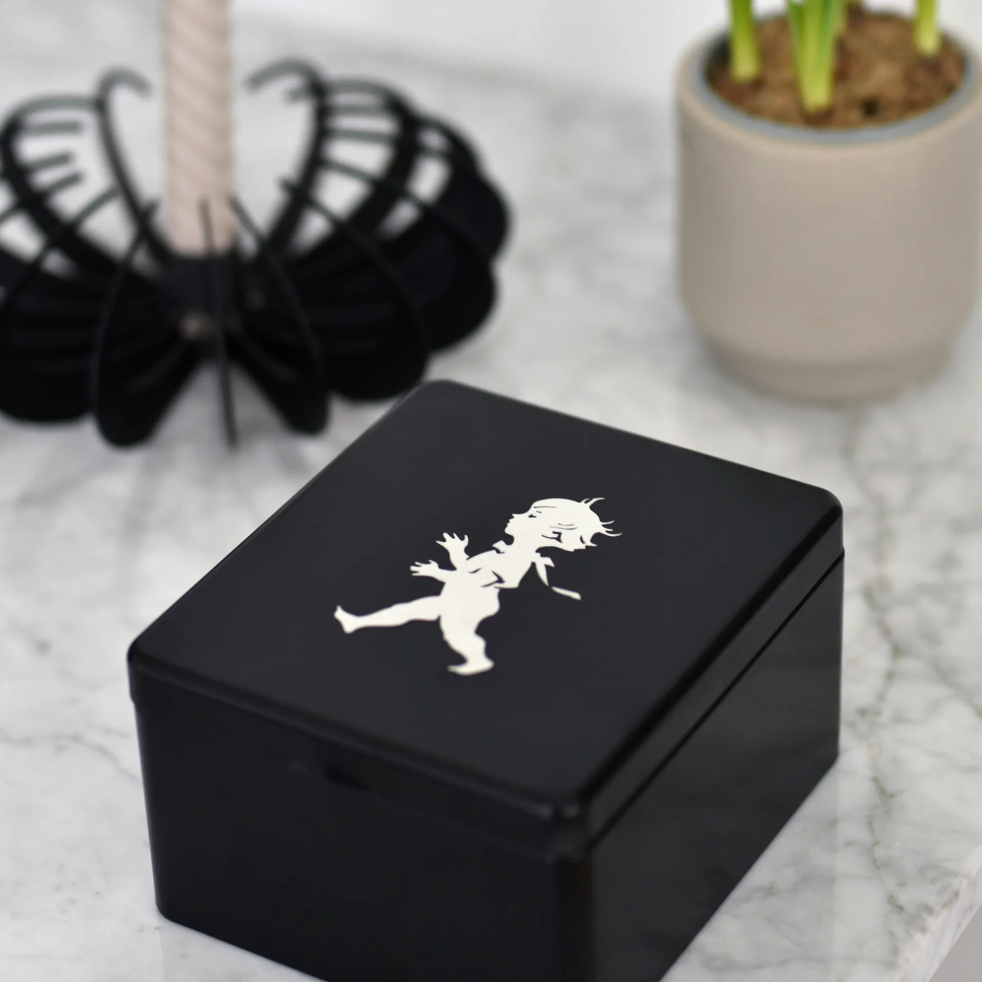 Solstickan theedoos met vakjes 13,6x15,6 cm, Zwart Solstickan Design