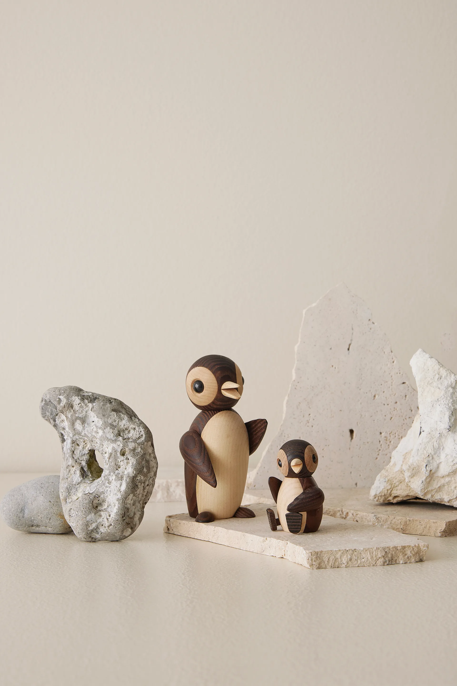 Snow Pinguïnjong decoratie 7 cm, Bruin Spring Copenhagen