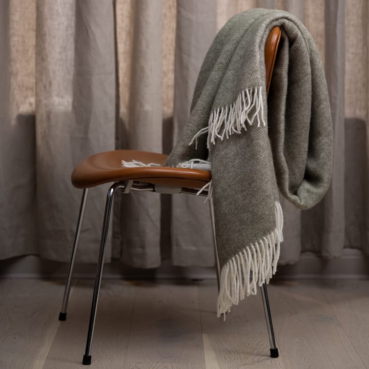 Wool plaid, Olive & off white Stackelbergs