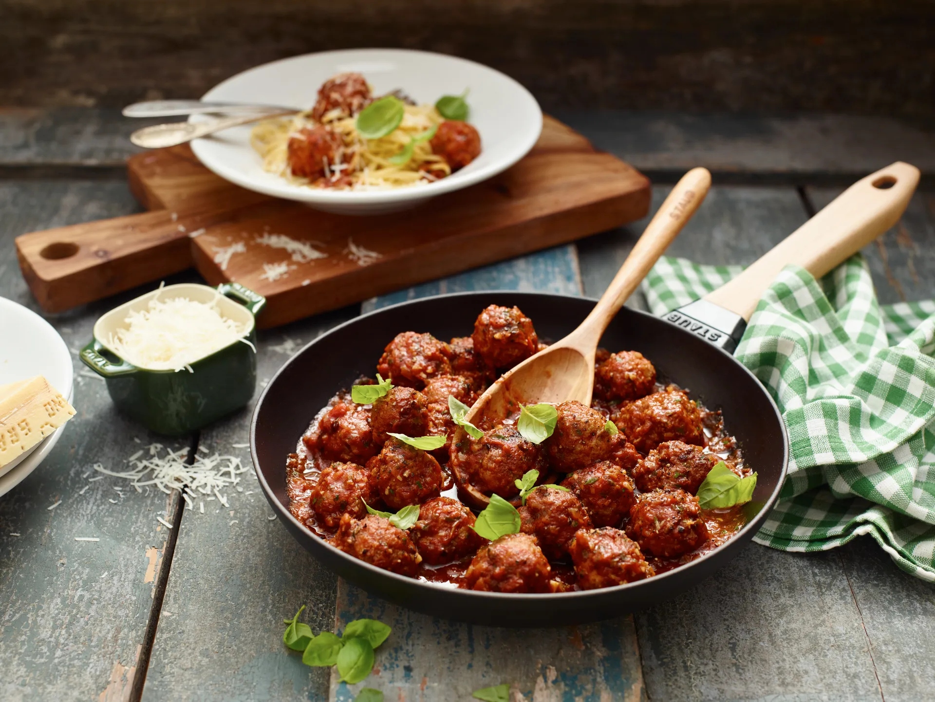 Staub gietijzeren koekenpan zwart licht houten handvat, Ø26 cm STAUB