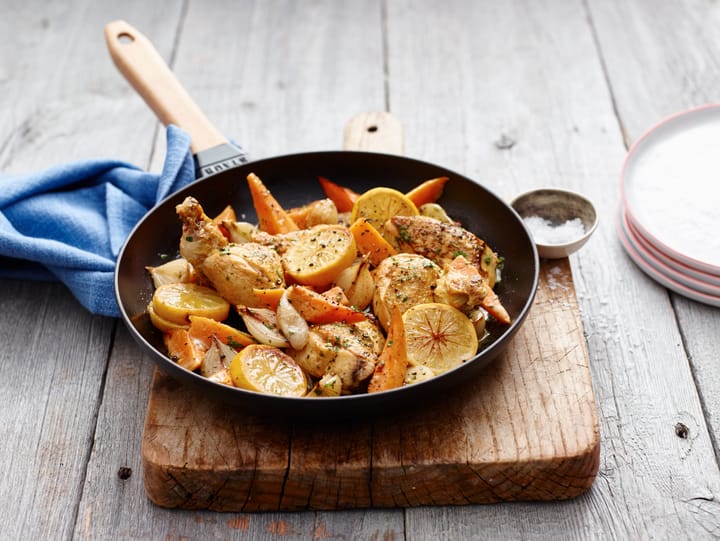 Staub gietijzeren koekenpan zwart licht houten handvat, Ø28 cm STAUB