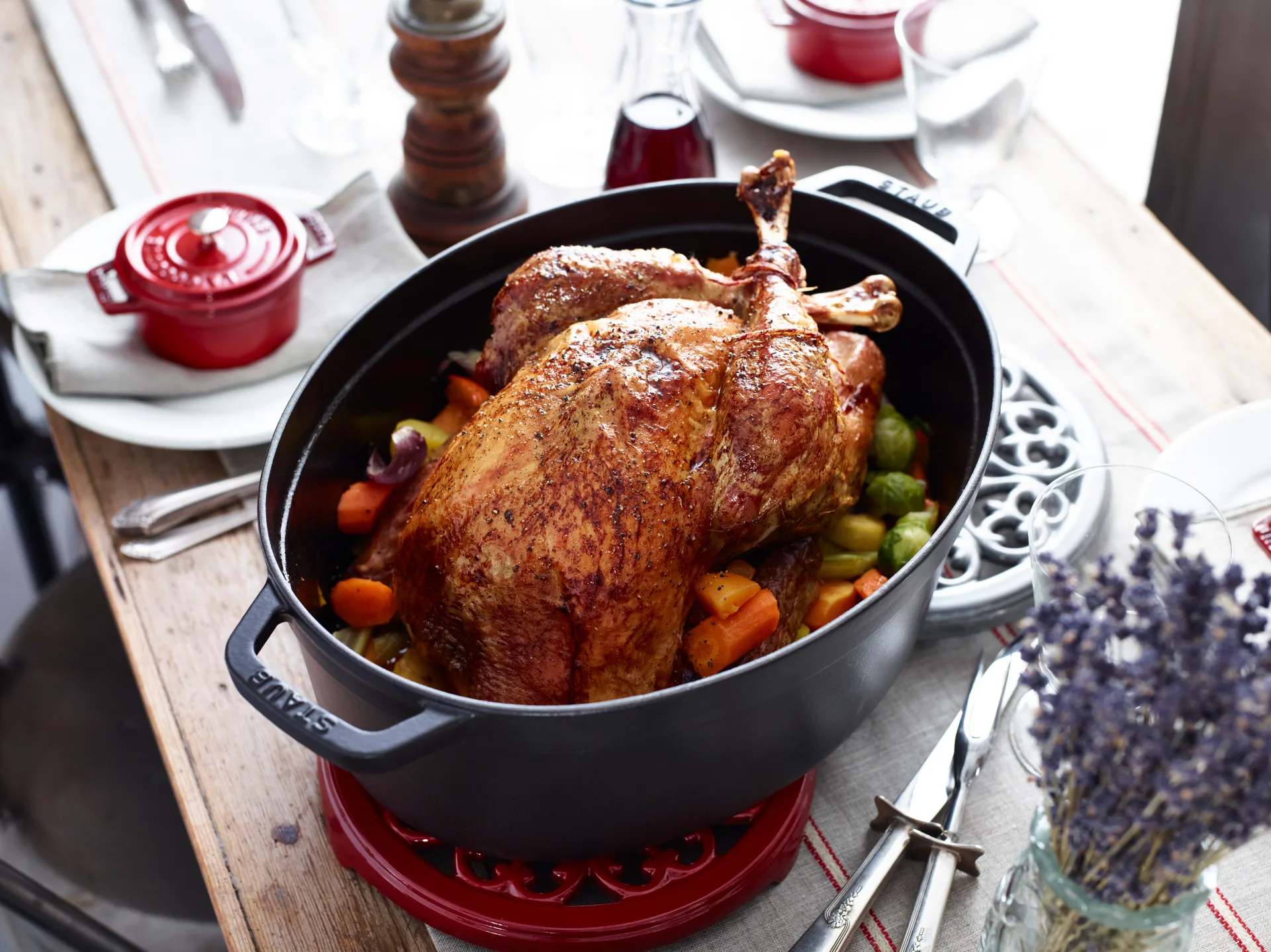 Staub La Cocotte ovale pan gietijzer 8 L, Zwart STAUB