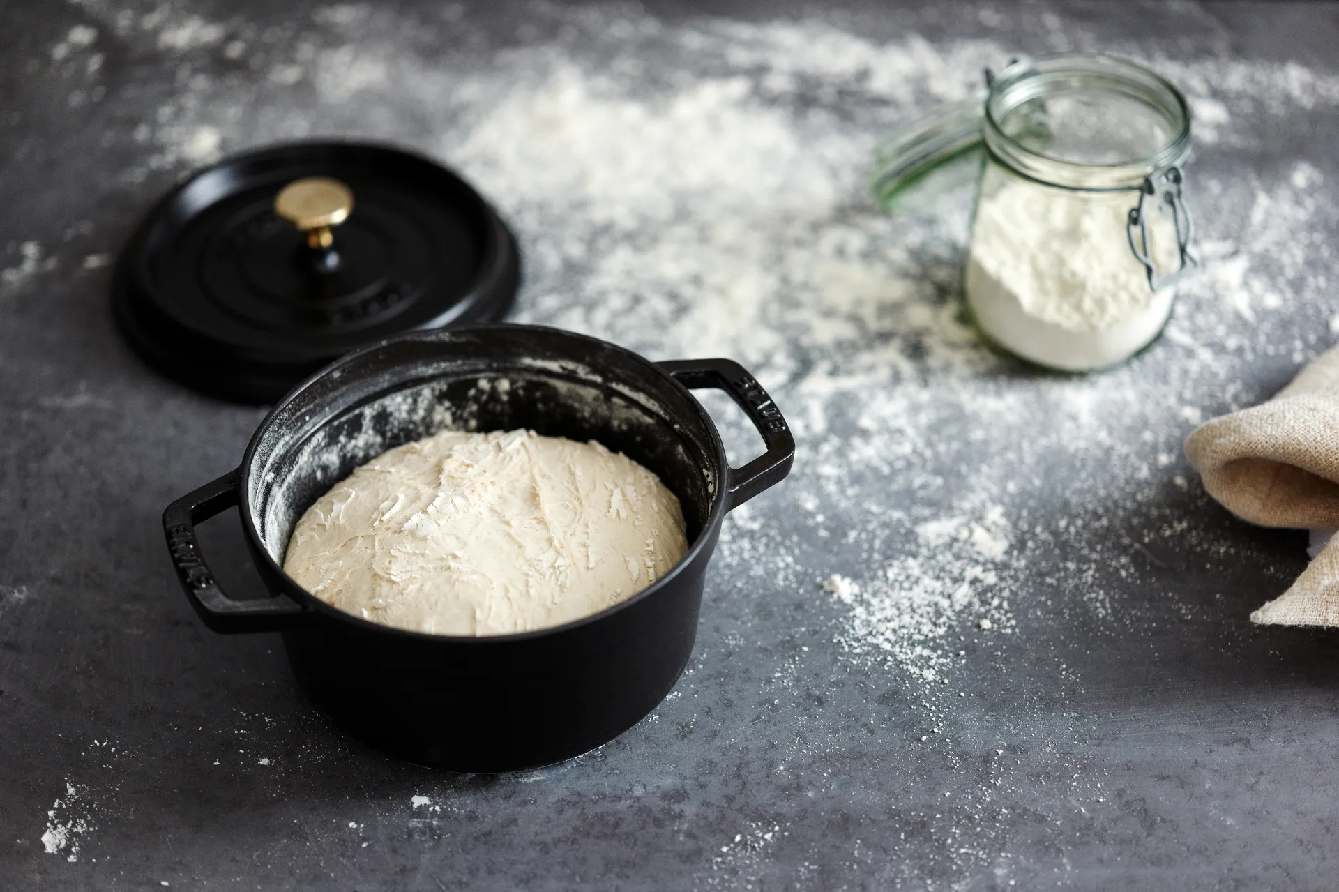 Staub La Cocotte ronde pan gietijzer 1,7 L., Zwart STAUB