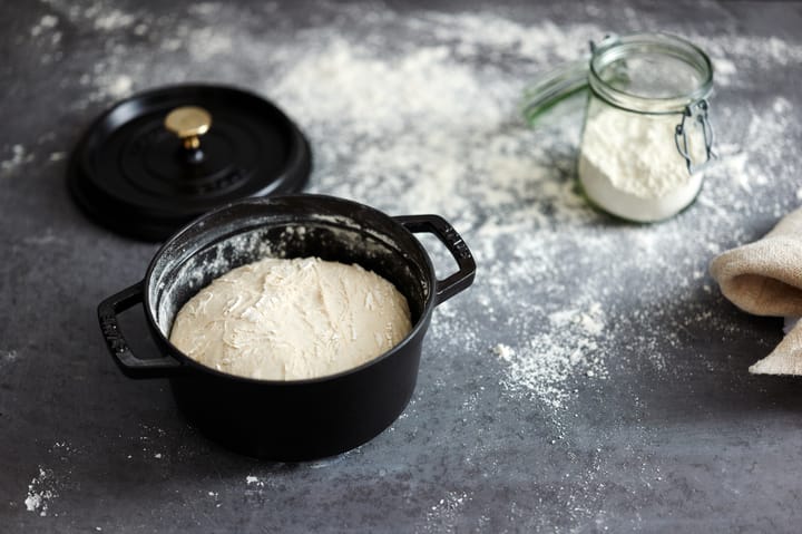 Staub La Cocotte ronde pan gietijzer 2,6 L, Zwart STAUB