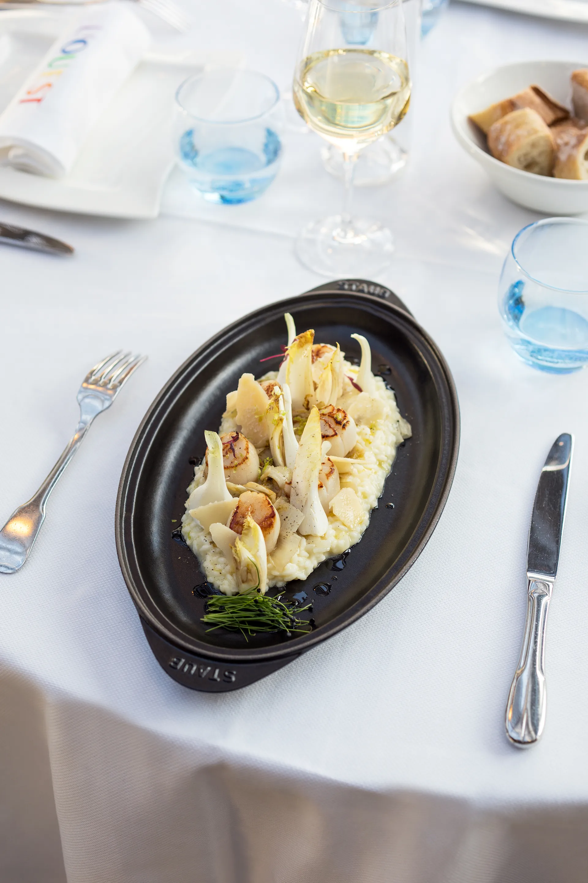 Staub ovale visschaal van gietijzer, zwart STAUB