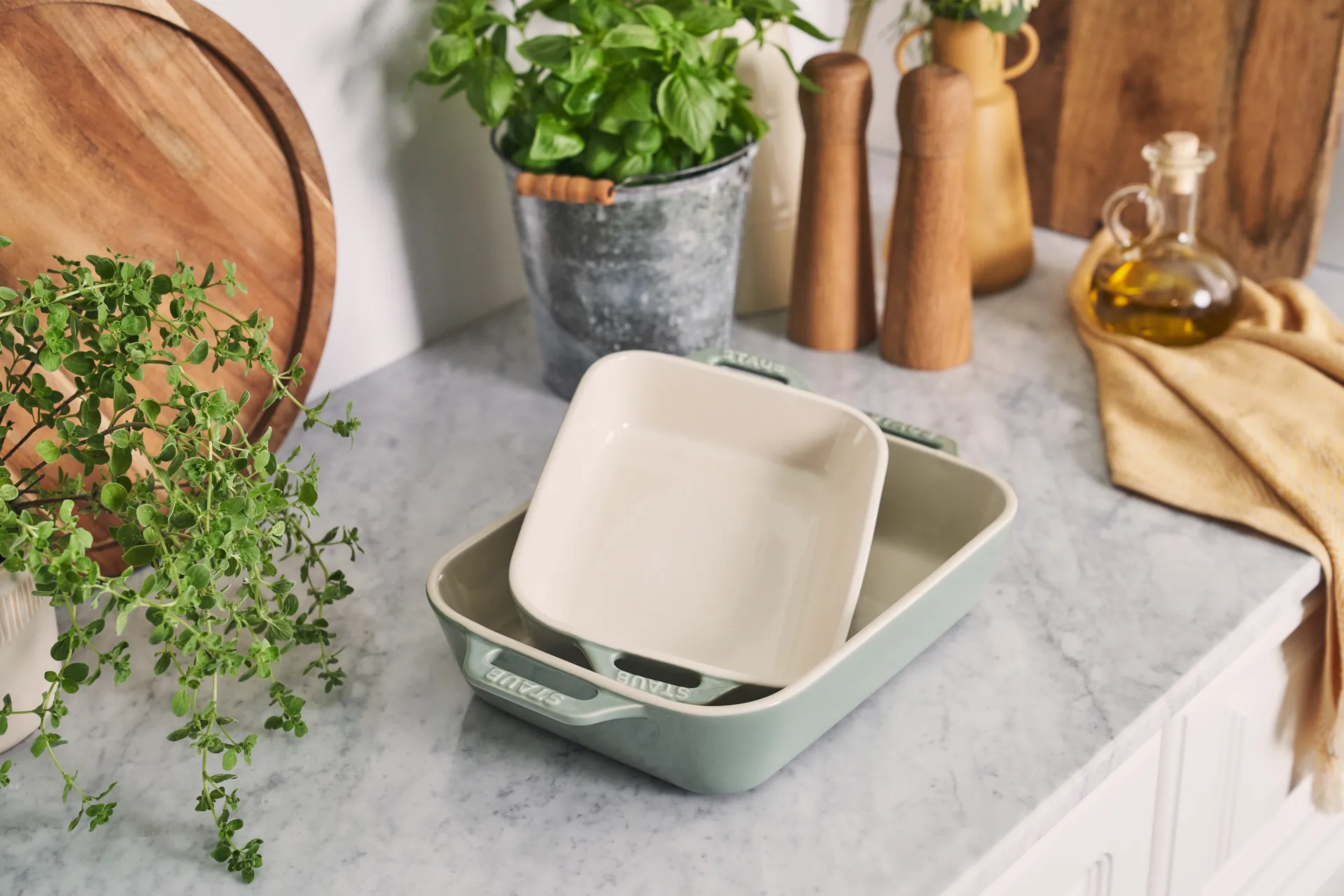 Staub rechthoekige ovenschalenset 2-delig, Eucalyptus hout STAUB