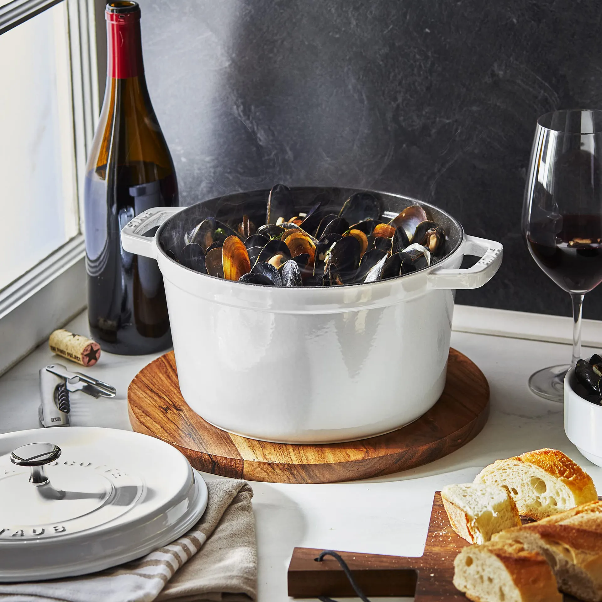 Staub ronde braadpan hoog model 4,8 L, White Truffle STAUB