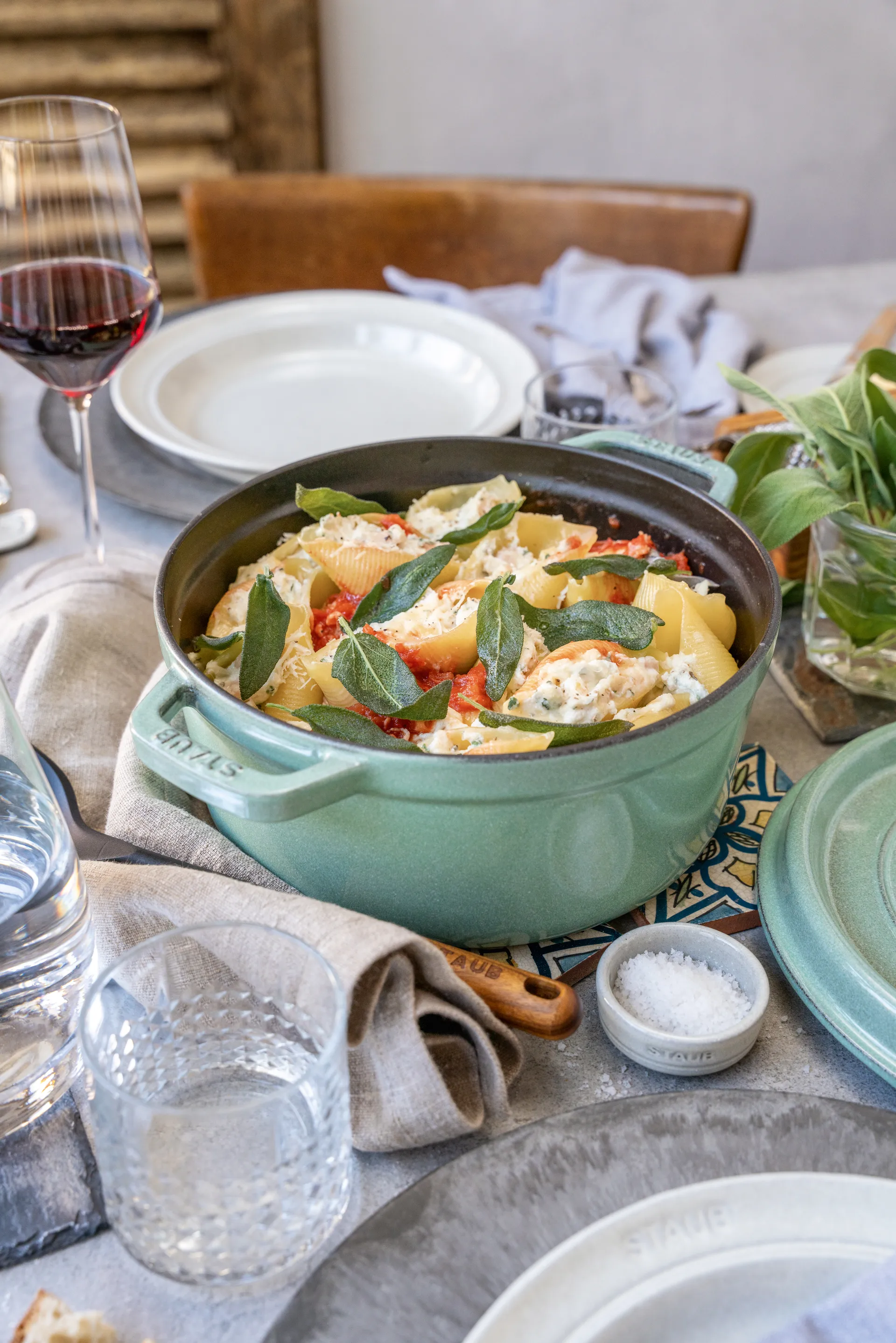 Staub ronde braadpan van gietijzer 5,2 l, Salie STAUB