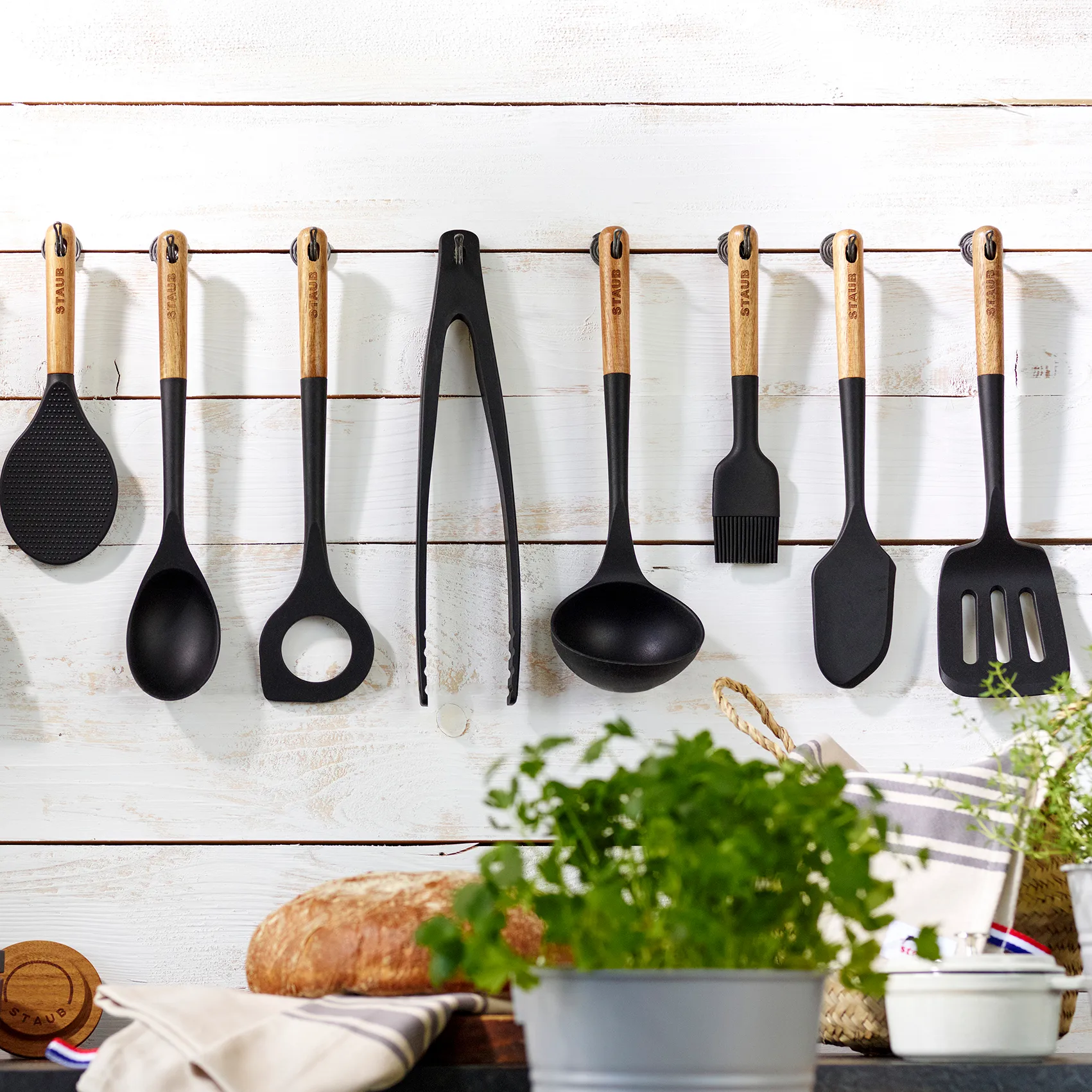 Staub spatel, 31 cm STAUB