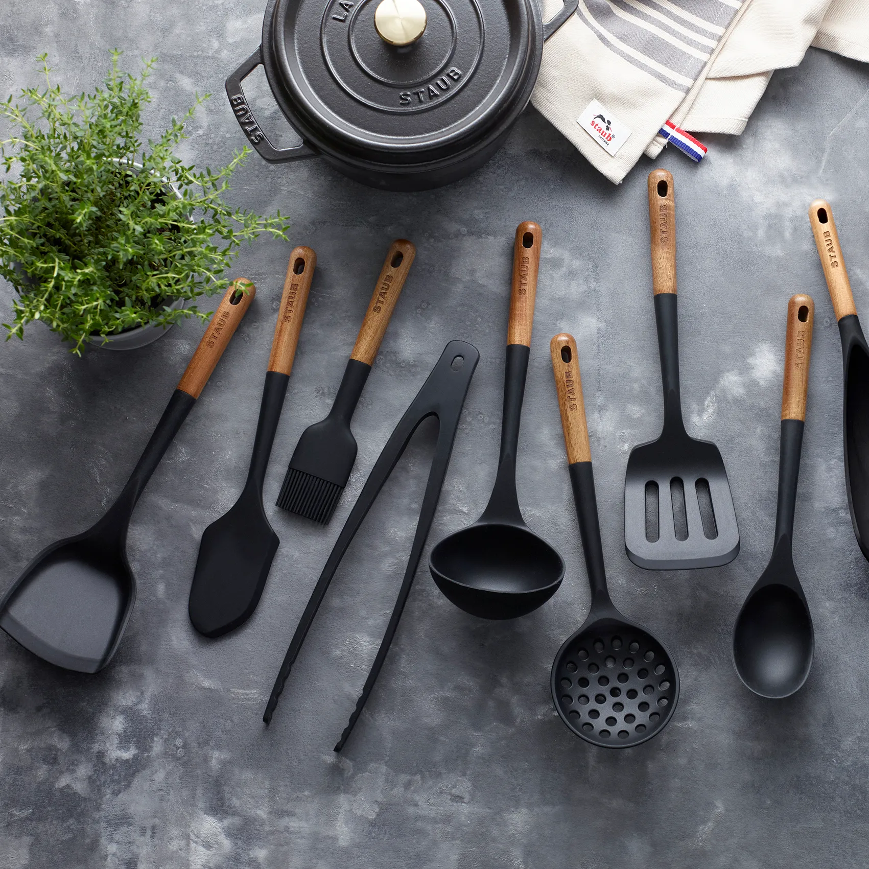 Staub woklepel, 31 cm STAUB