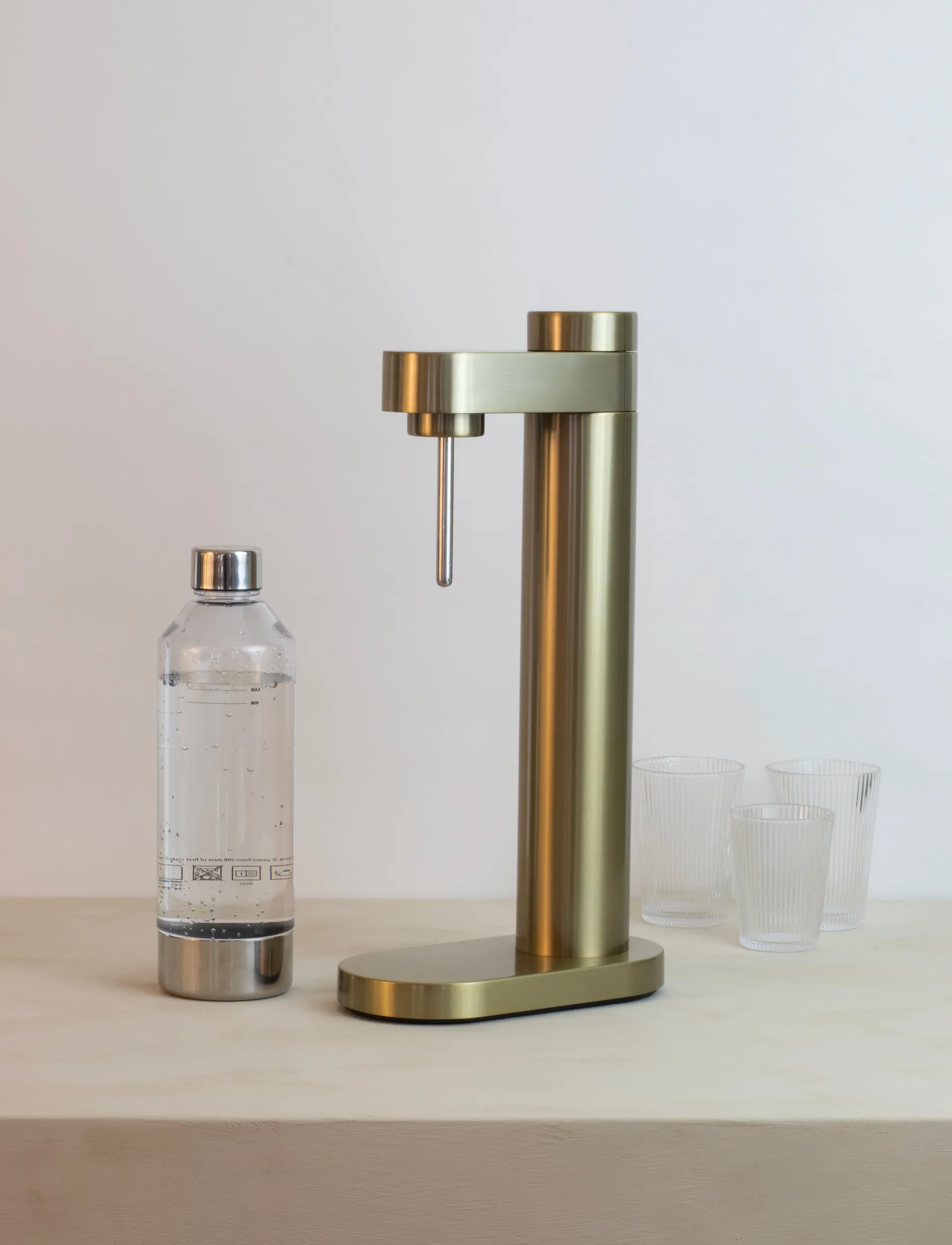 Brus bruiswatermachine, Brushed brass Stelton
