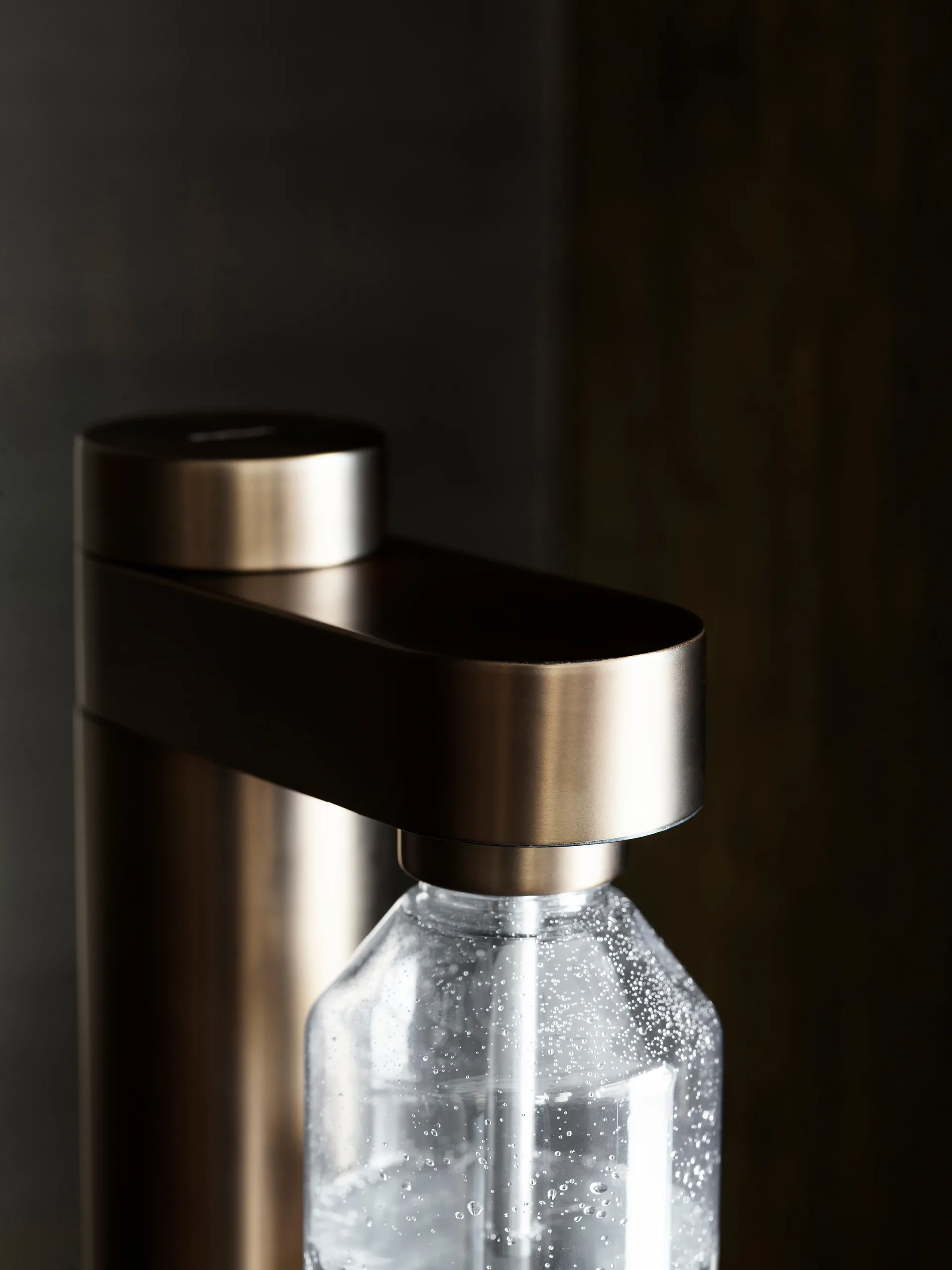 Brus bruiswatermachine, Dark brown metallic Stelton