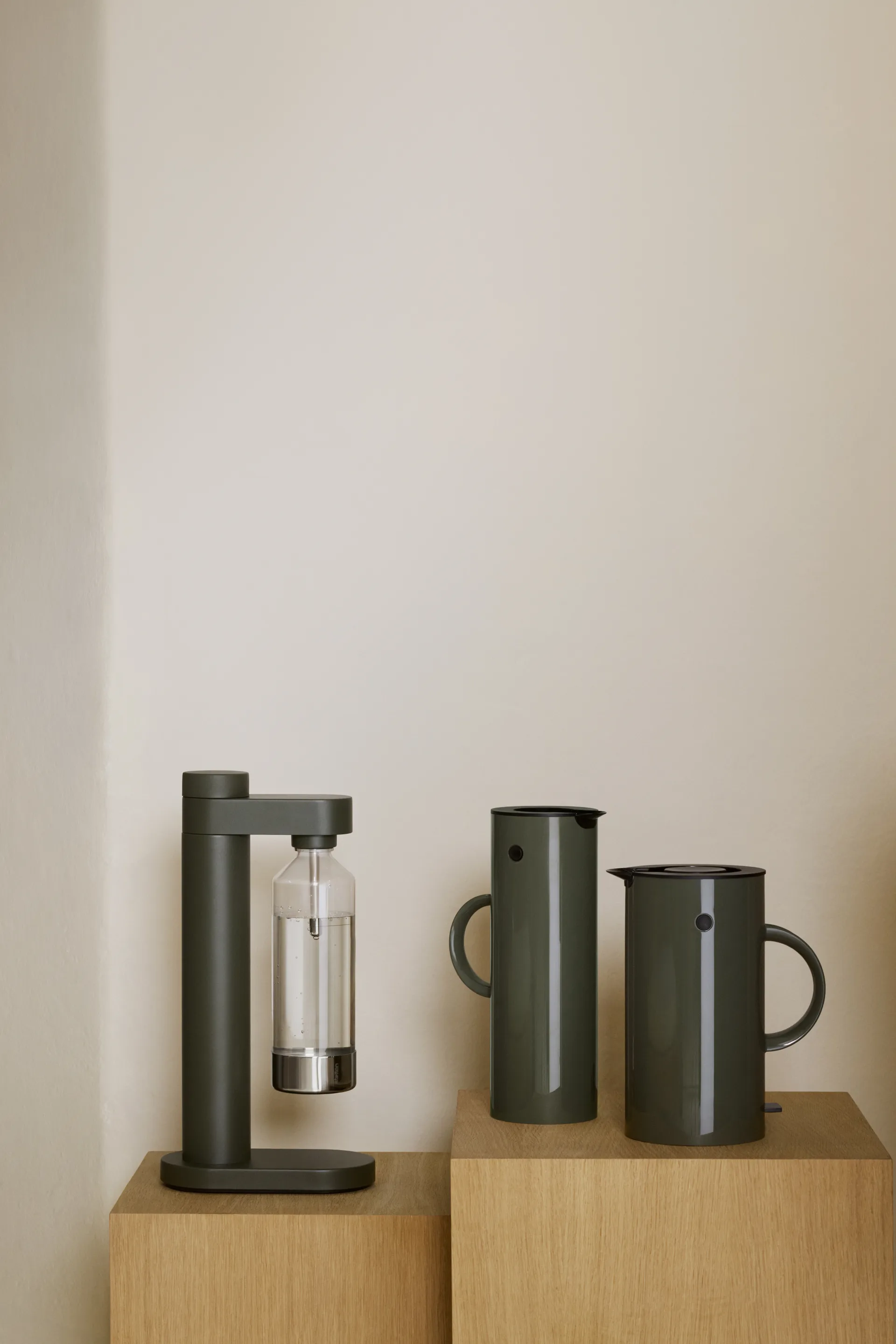 Brus bruiswatermachine, Dark forest Stelton