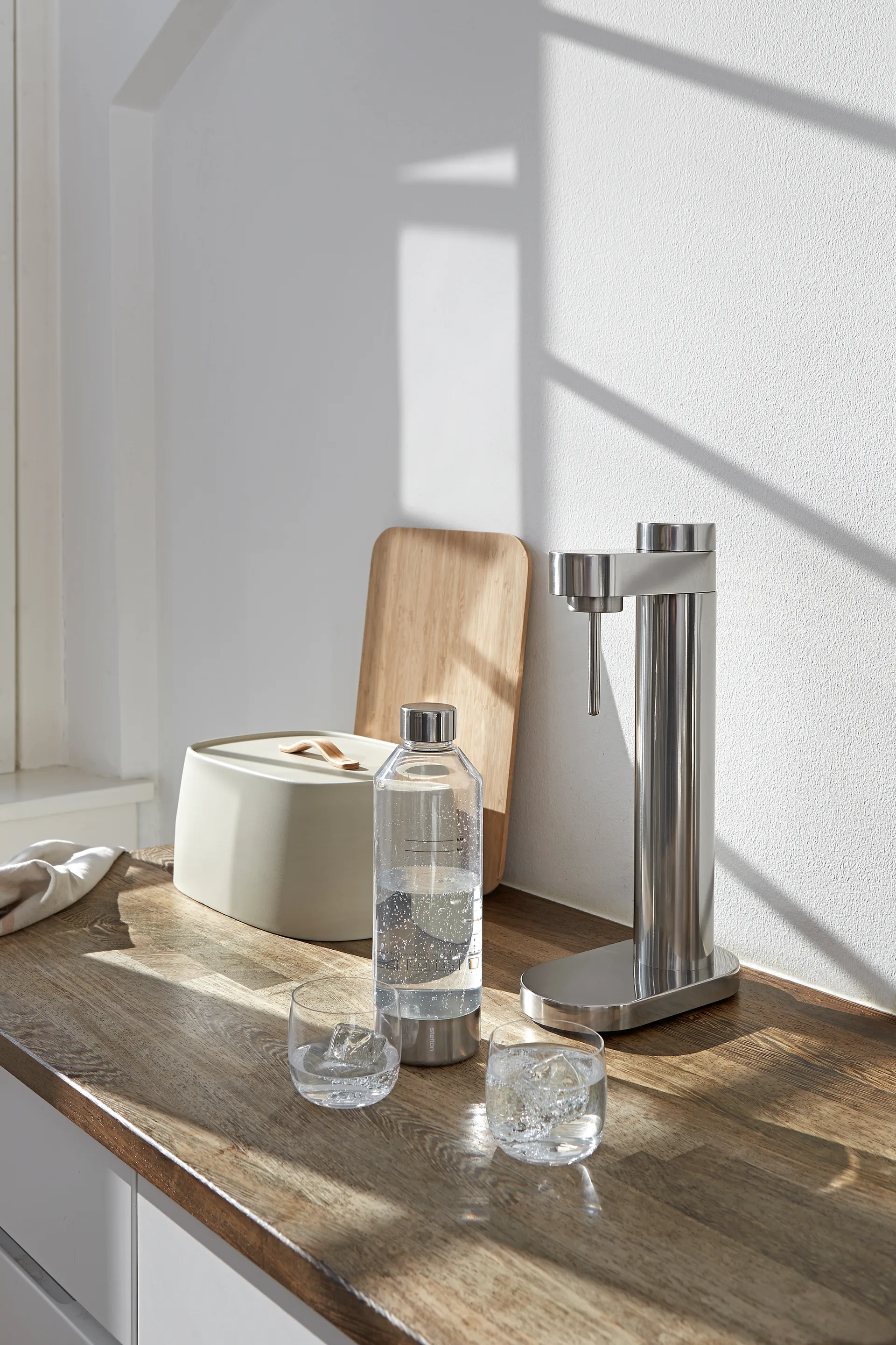 Brus bruiswatermachine, Steel Stelton
