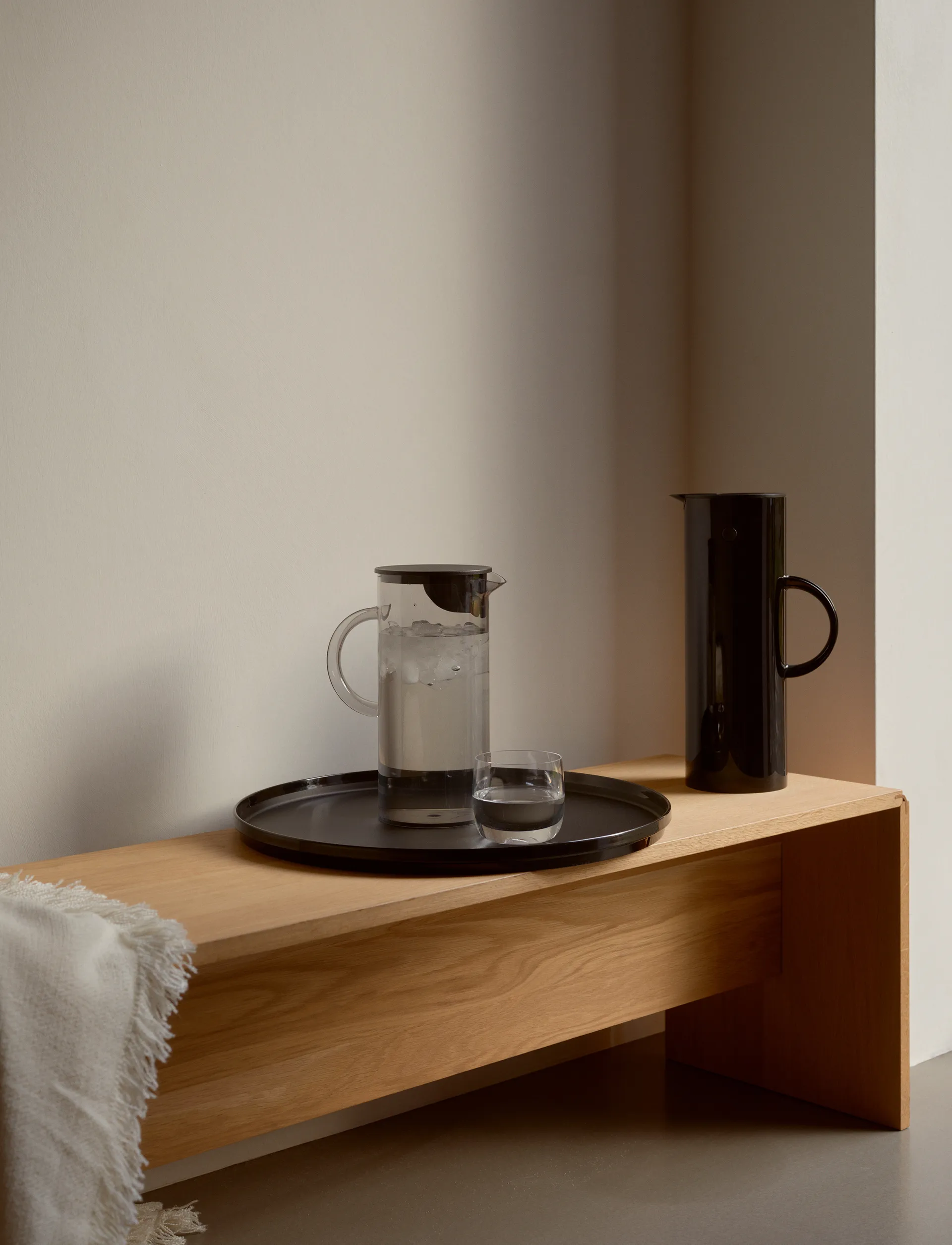 EM dienblad Ø 40cm, Black Stelton