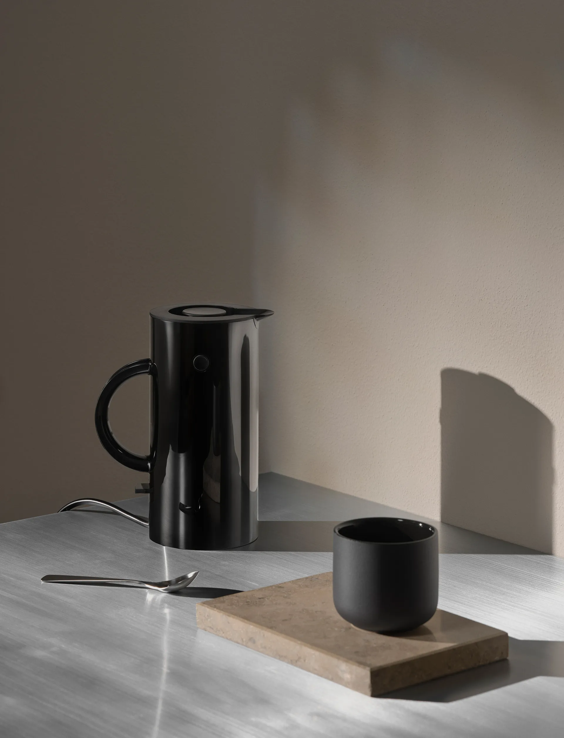 EM77 waterkoker (EU) 0,5 L, Zwart Stelton