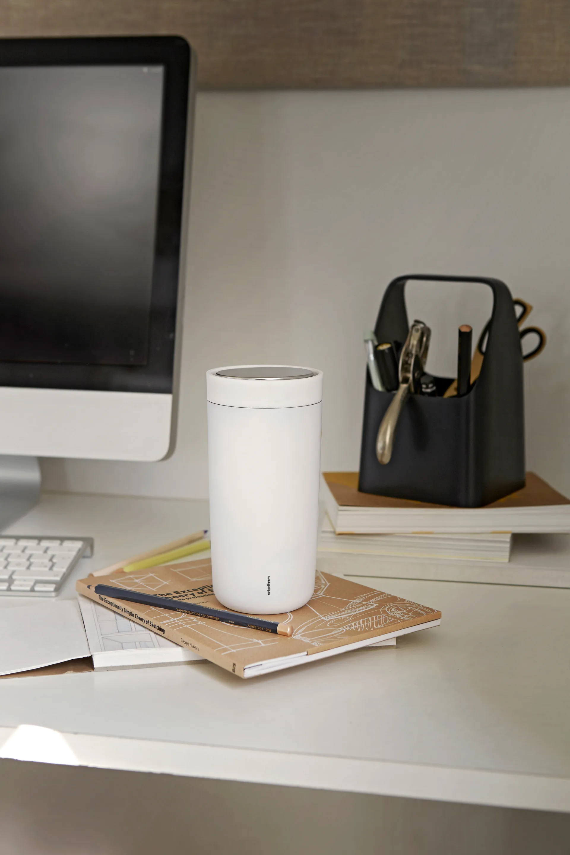 To Go Click mok 0,4 l, Soft black Stelton