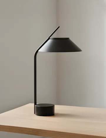 Vinkel LED tafellamp draagbaar - Black - Stelton