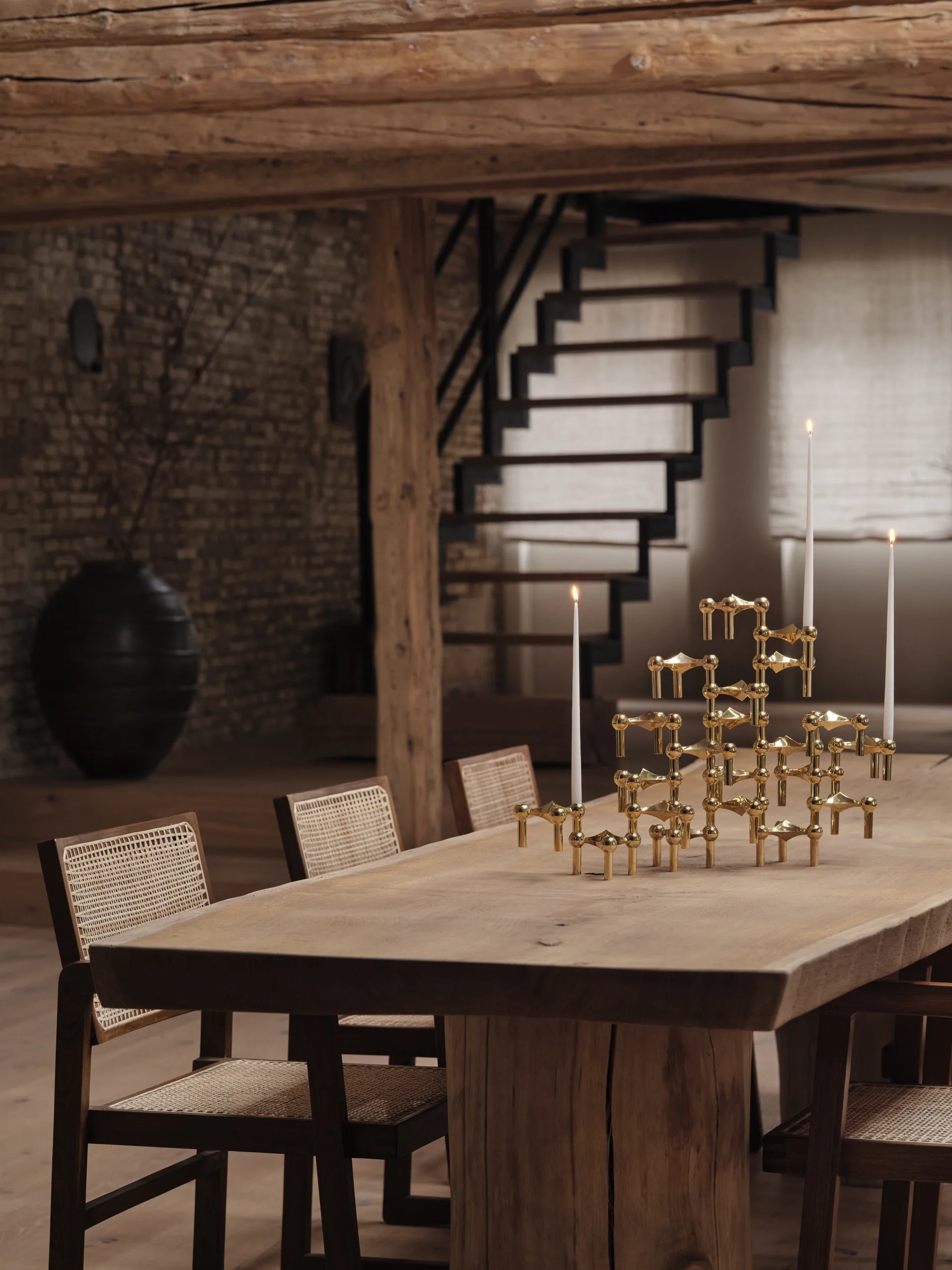 Nagel kandelaar, messing STOFF