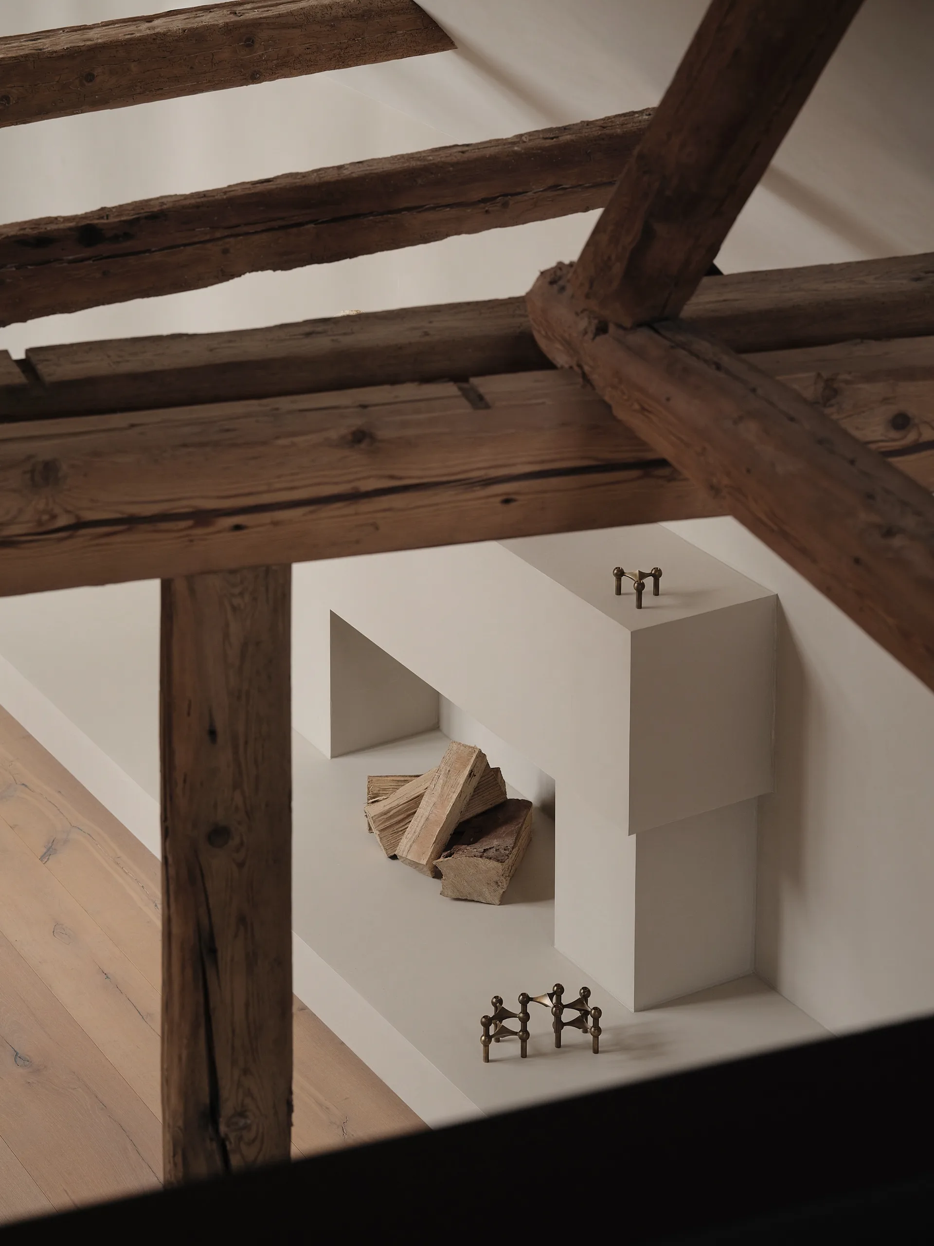 Nagel kandelaar, Bronzed brass STOFF Nagel