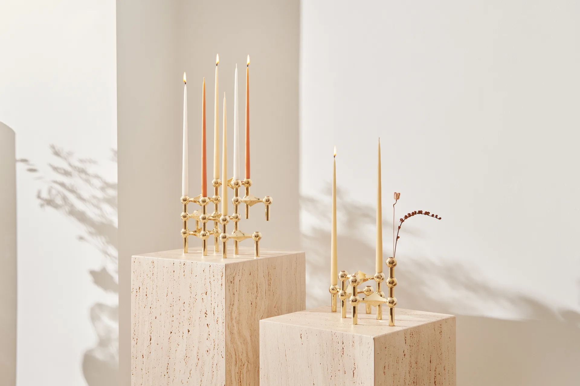 Nagel kandelaar, messing STOFF Nagel