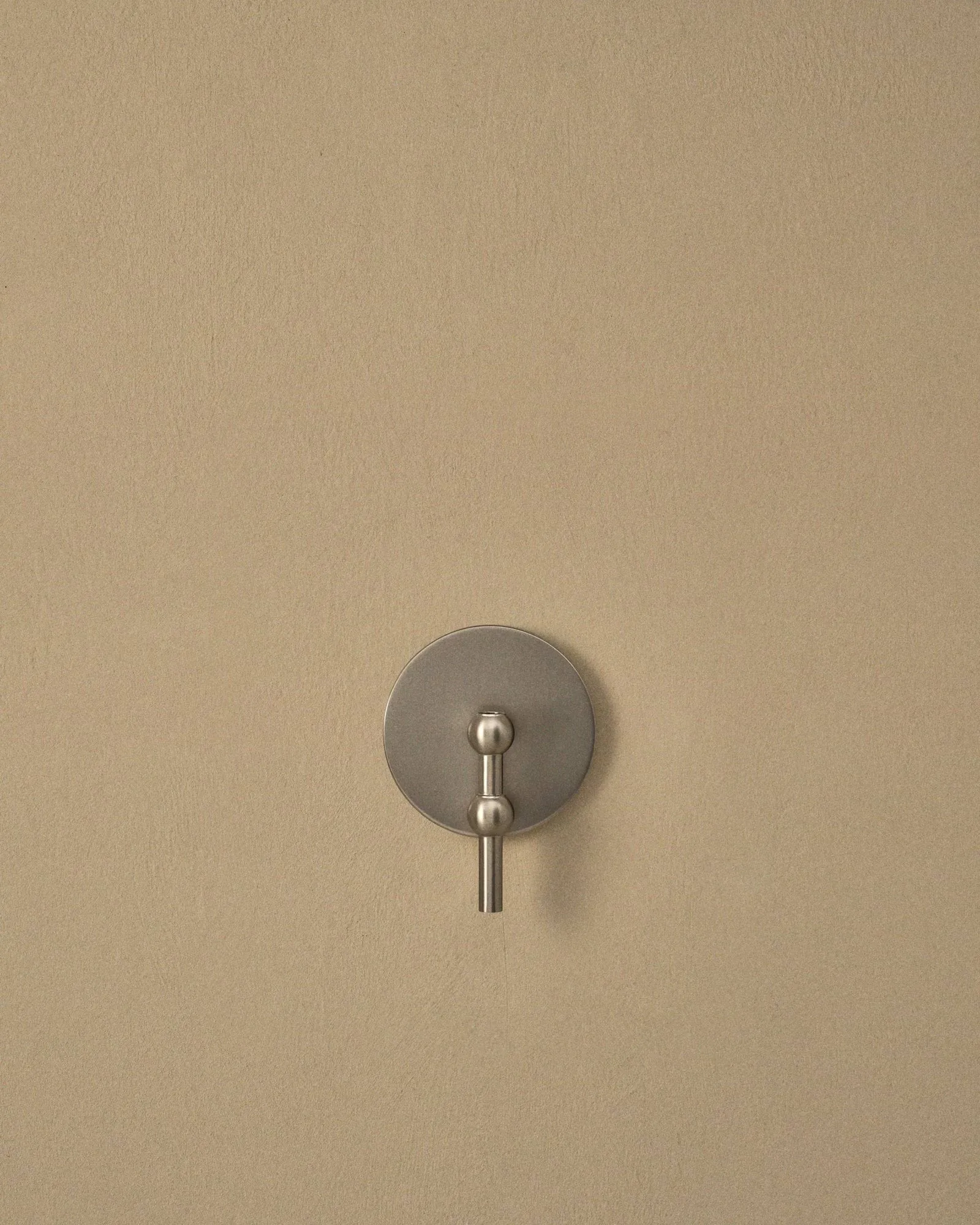 STOFF Nagel kandelaar wand, Geborsteld chroom STOFF Nagel