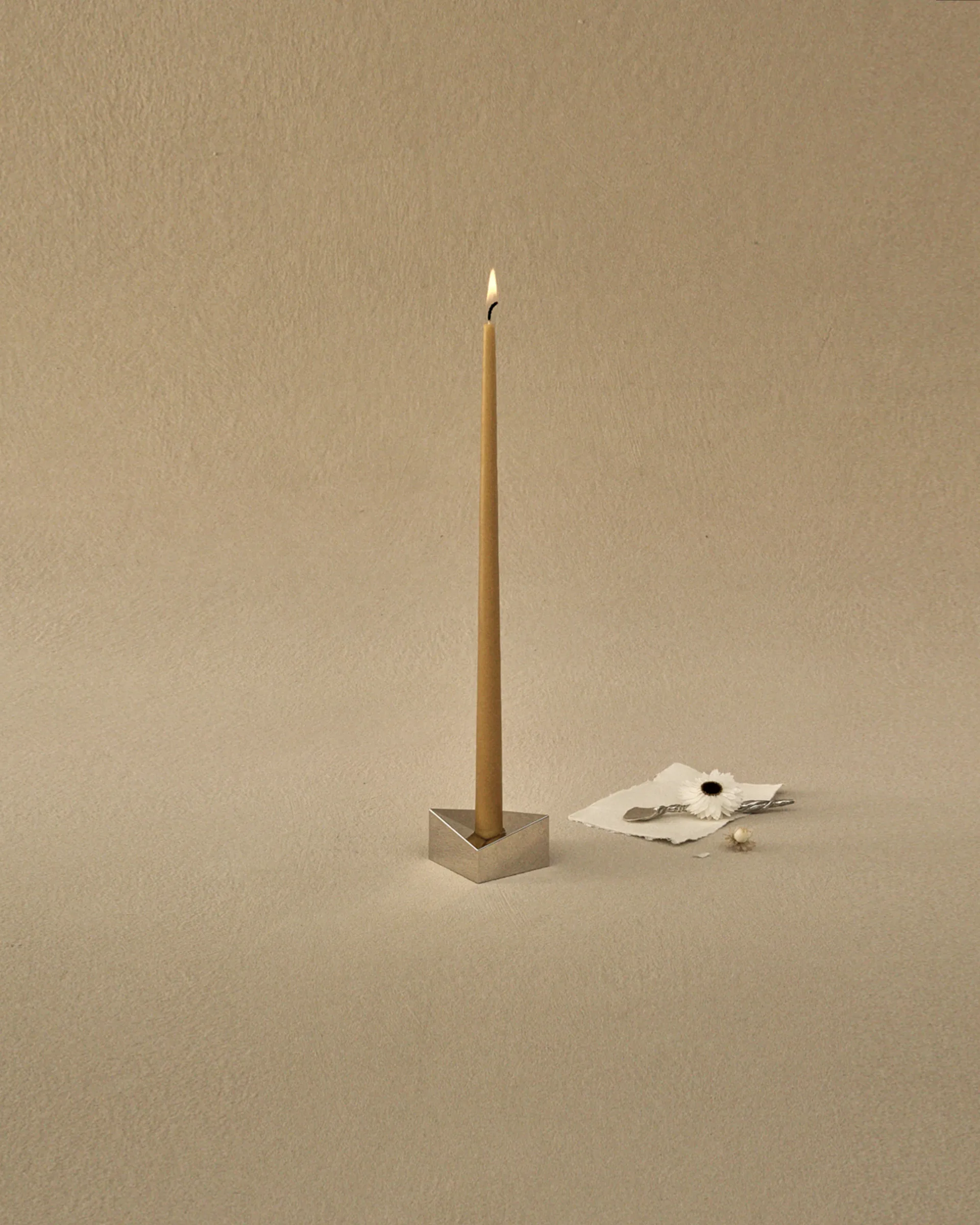 STOFF taps toelopende kaars by ester & erik 6-pack, Mustard STOFF