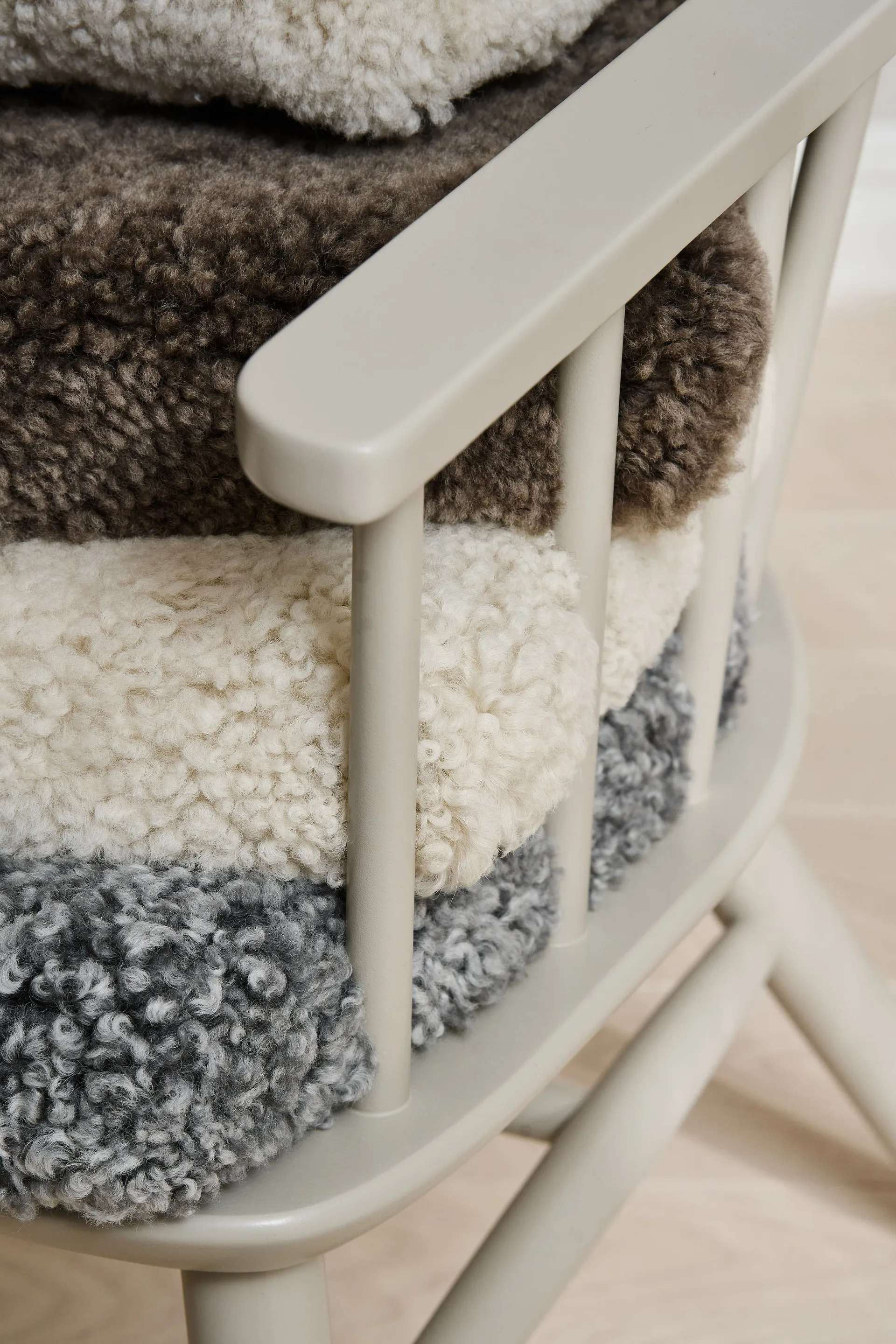 Henriette fauteuil kussen&nekkussen white oil-Scand. grey Stolab