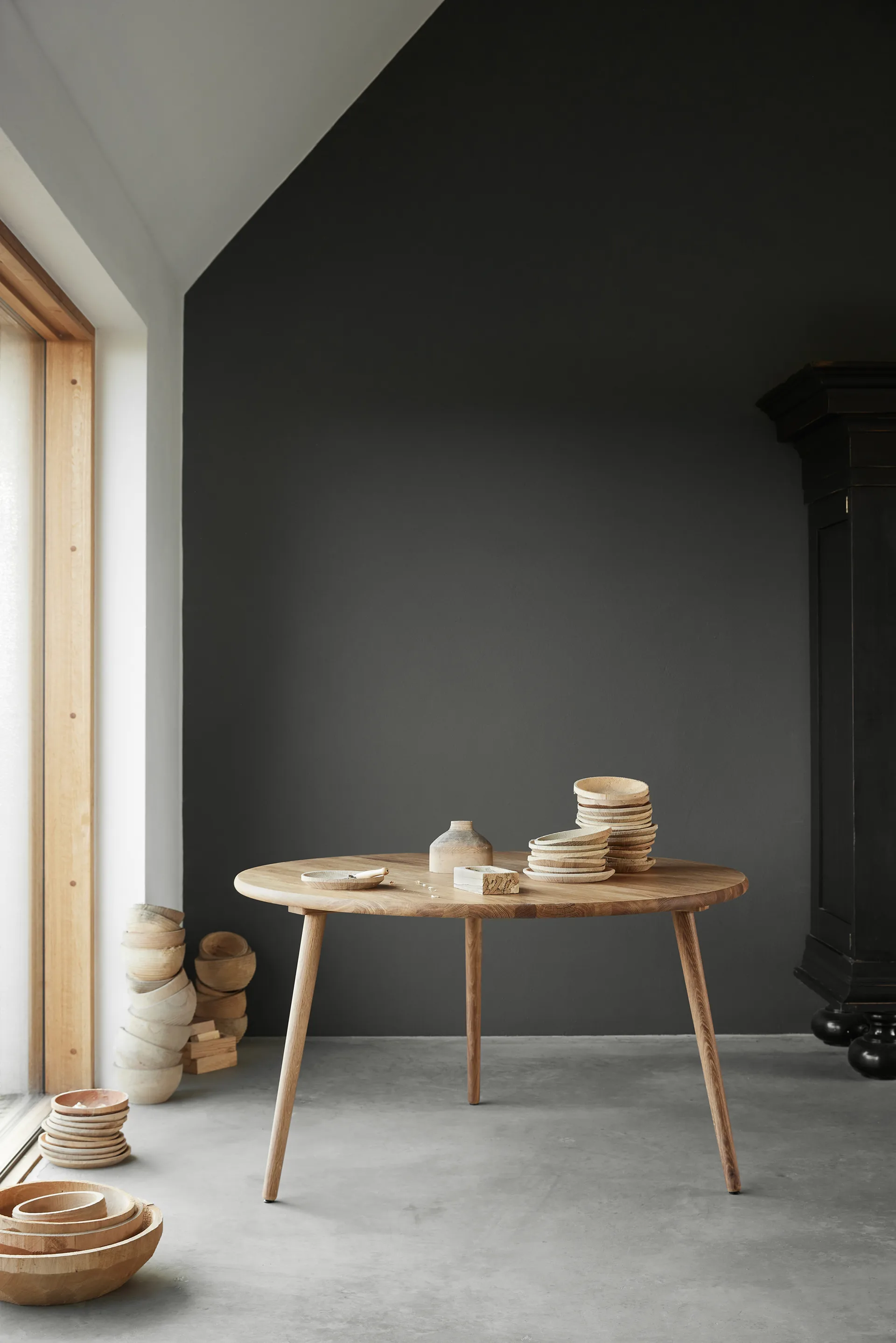 Miss Tailor tafel Ø130 cm, eikenhout naturel olie, vast tafelblad Stolab