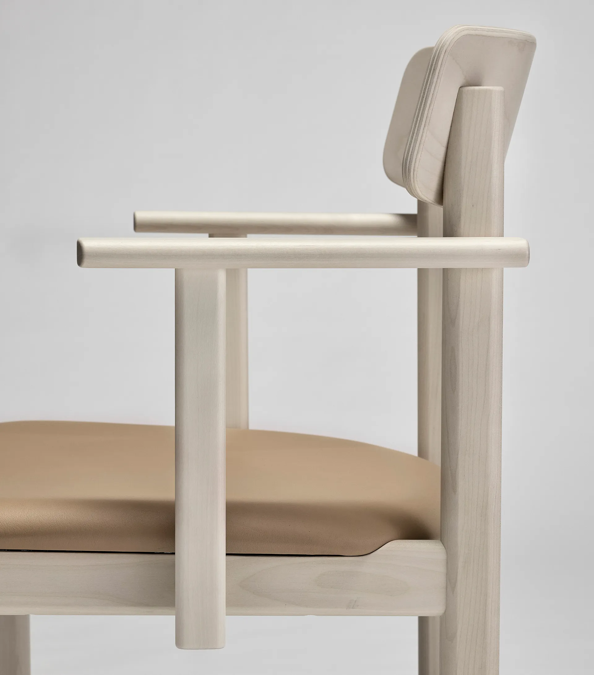 Pal armstoel, Berken licht matte lak - Elmosoft 22030 Stolab