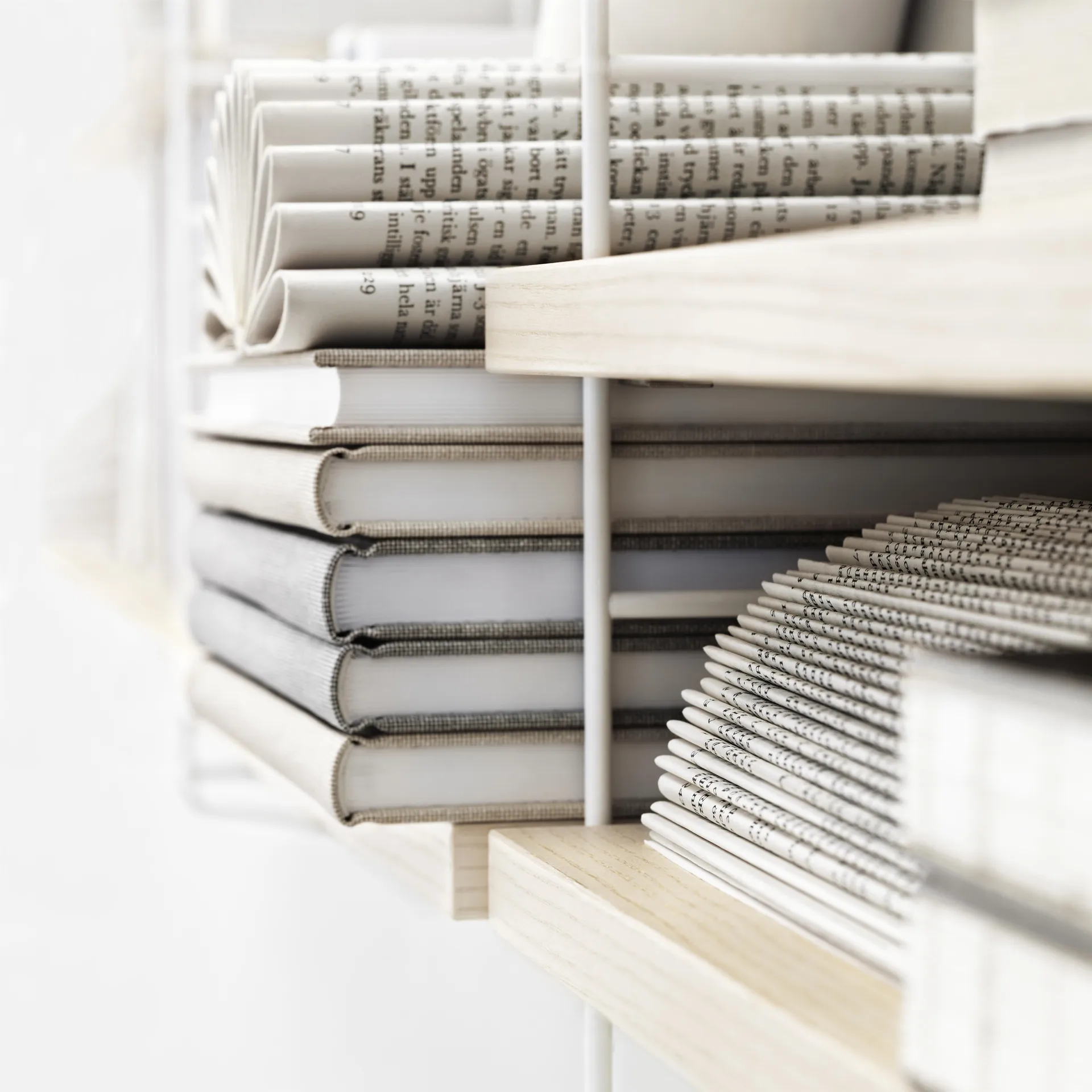 String Pocket boekenplank essen-wit, essen-wit String