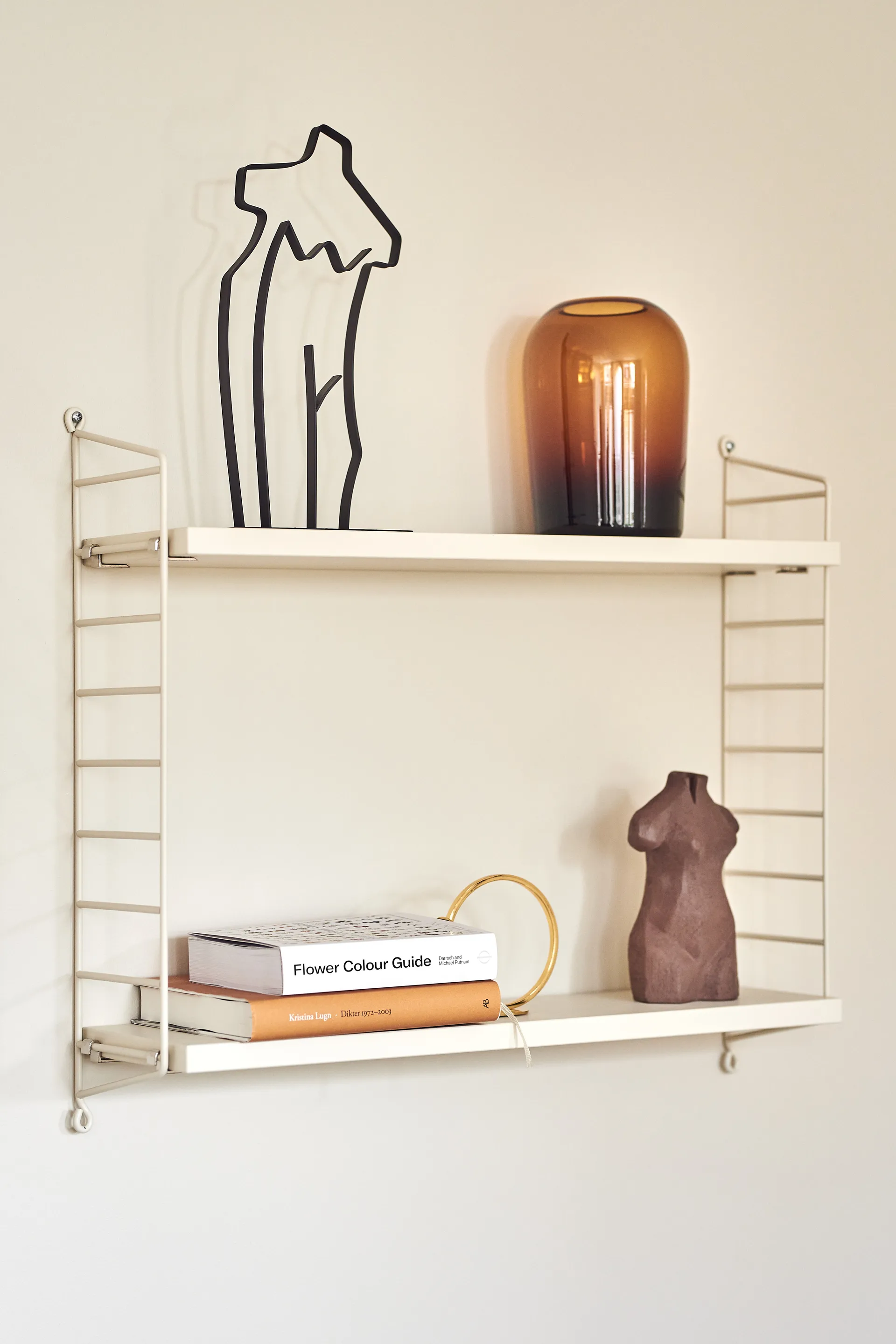 String Pocket boekenplank - Special Edition, Satin Beige String