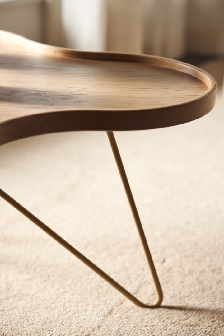 Flower mono tafel 84 x 90cm, H39cm Eik gelakt Swedese