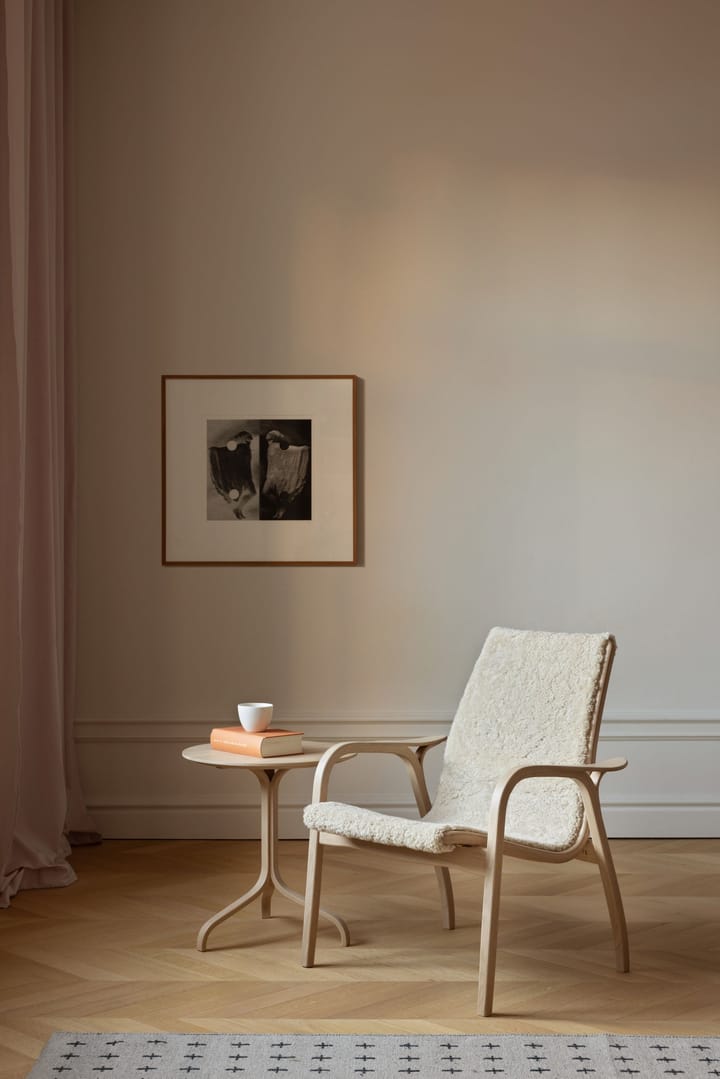 Laminett Fauteuil Eik wit gepigmenteerd / schapenvacht, Scandinavian Grey (grijs) Swedese