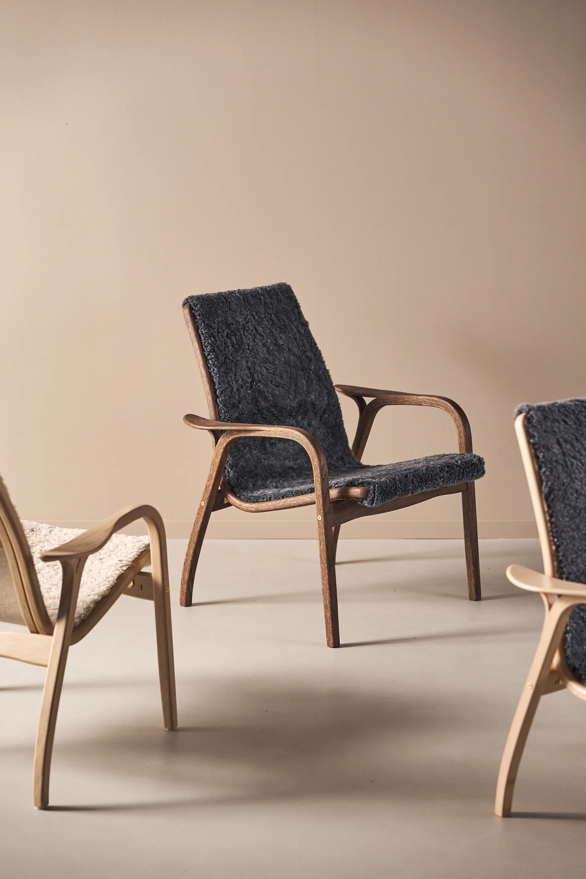 Laminett fauteuil eik/schapenvacht Special Edition, Rubio Monocoat Chocolate-Charcoal Swedese