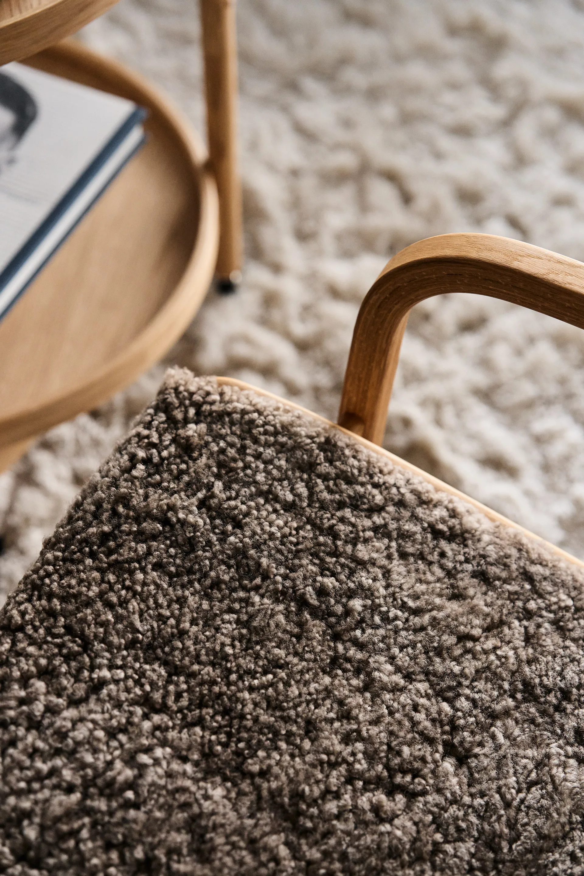 Lamino Fauteuil Eik geolied/schapenvacht, Sahara (nougat bruin) Swedese