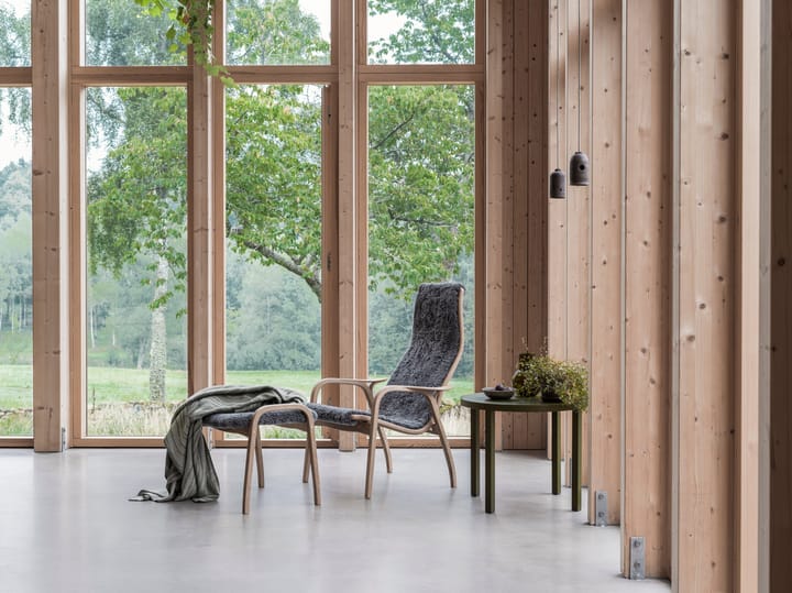 Lamino fauteuil en voetenbankje geolied eiken/schapenvacht, Moonlight (beige) Swedese