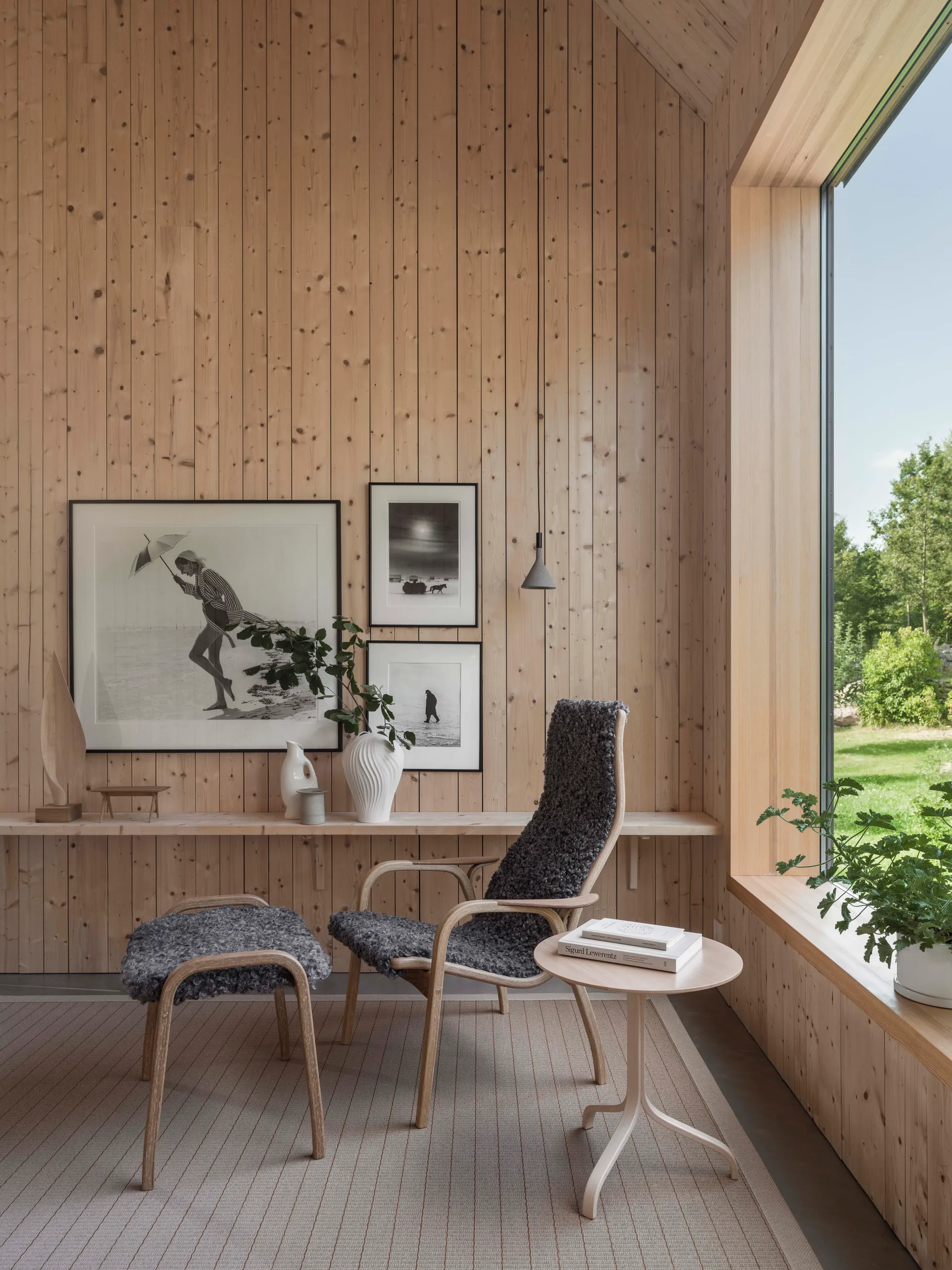 Lamino fauteuil en voetenbankje geolied eiken/schapenvacht, Scandinavian Grey (grijs) Swedese